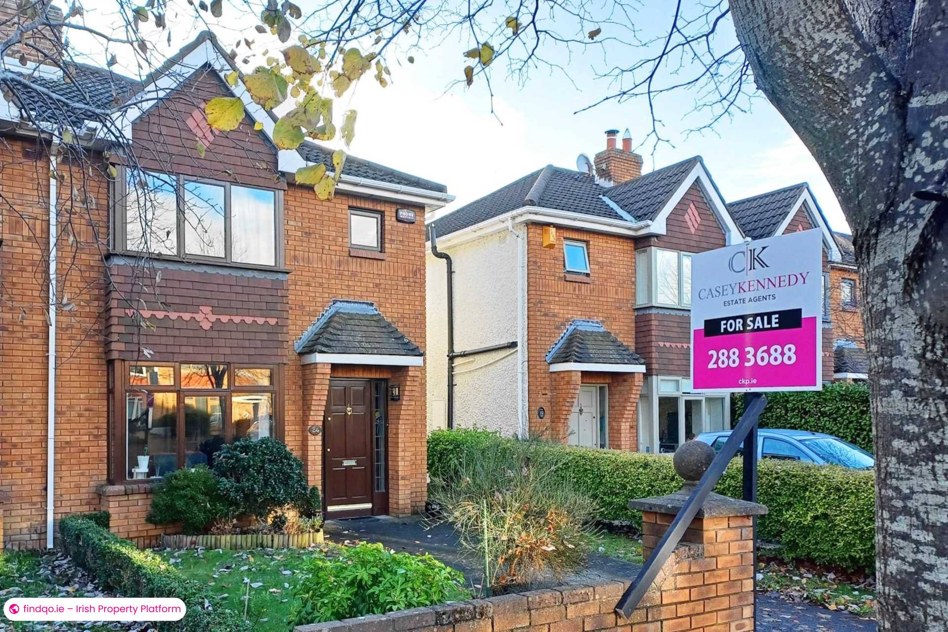 Semi-detached house for Sale in Leopardstown, Dublin 18