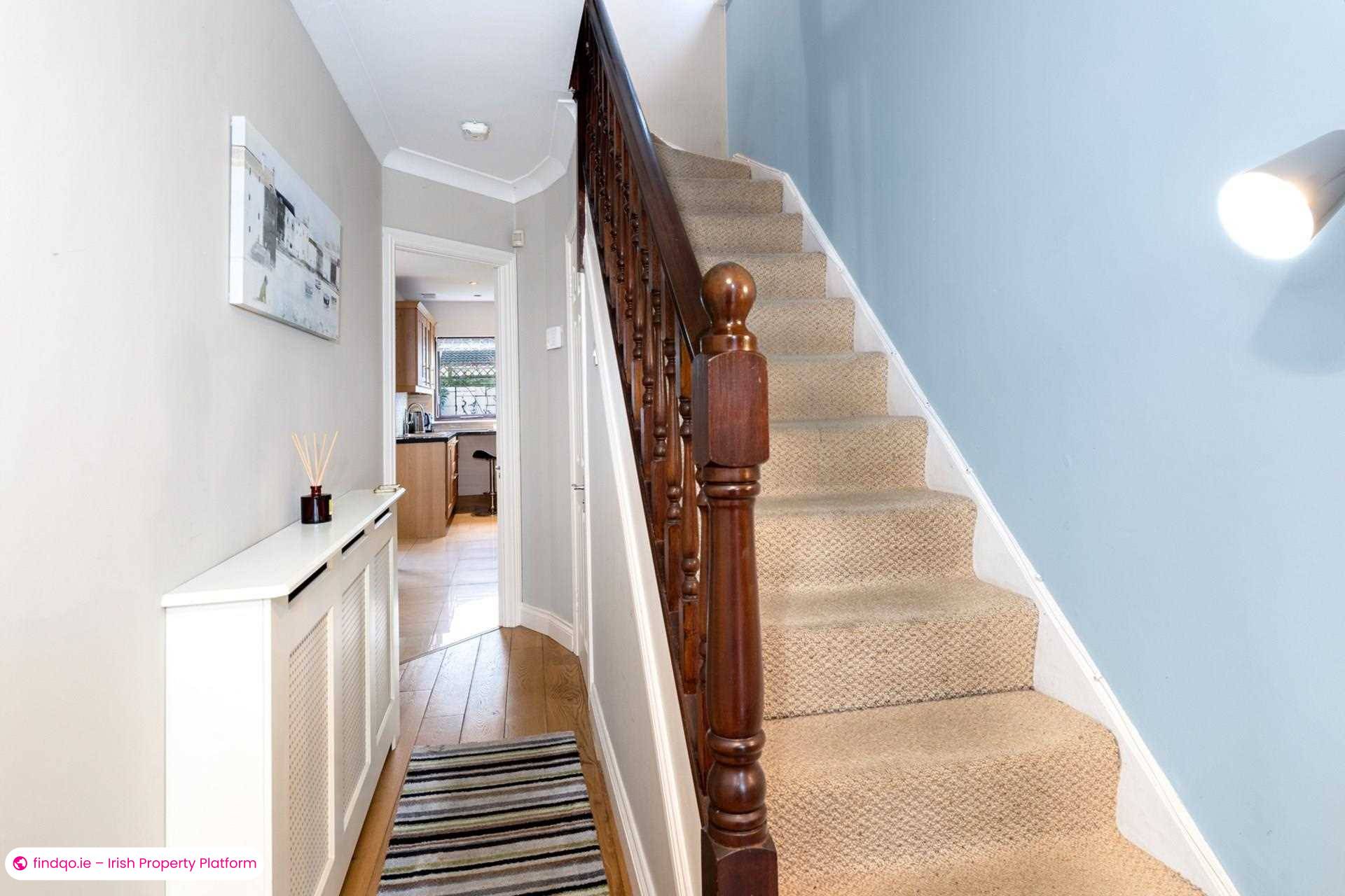 Semi-detached house for Sale in Leopardstown, Dublin 18