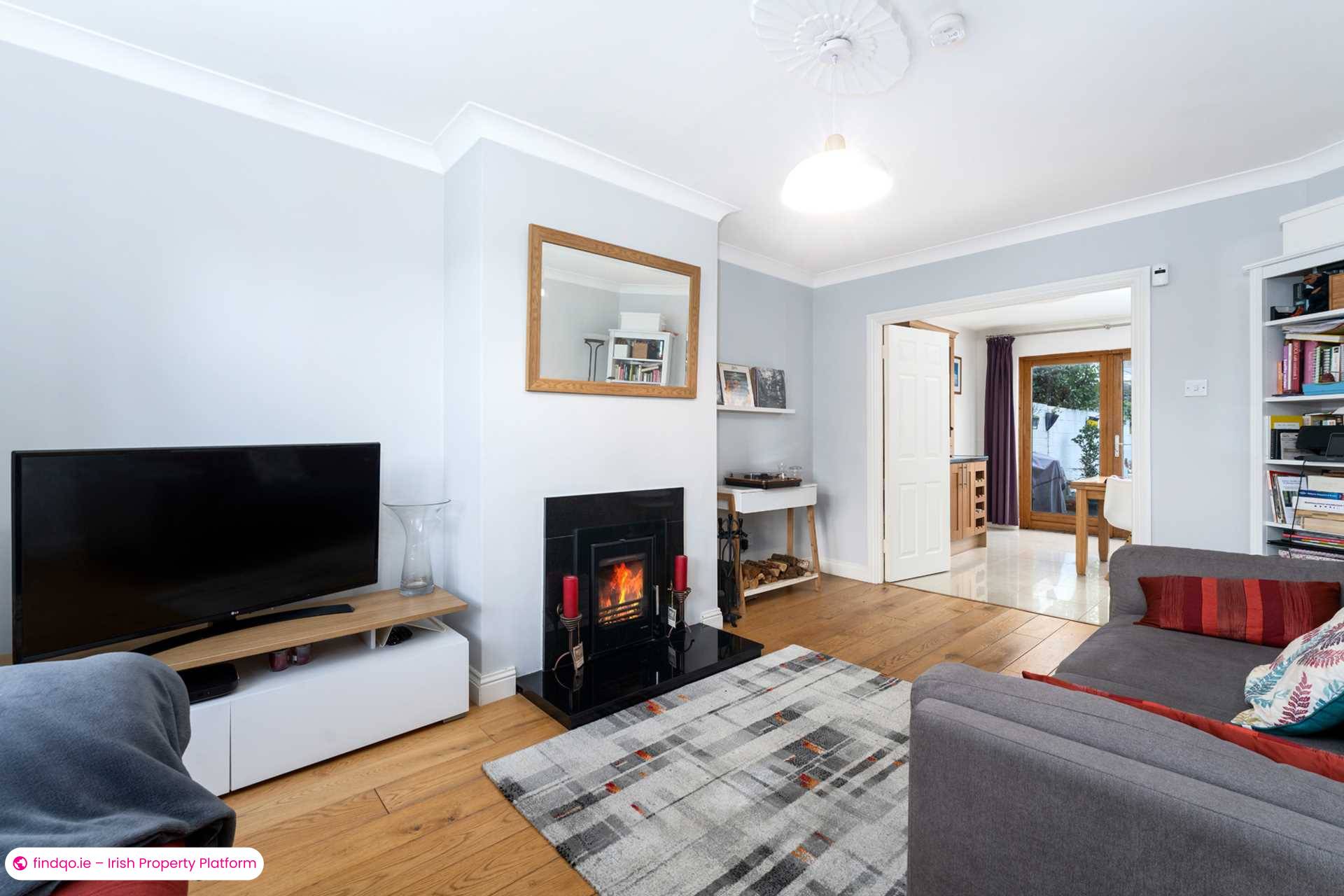 Semi-detached house for Sale in Leopardstown, Dublin 18