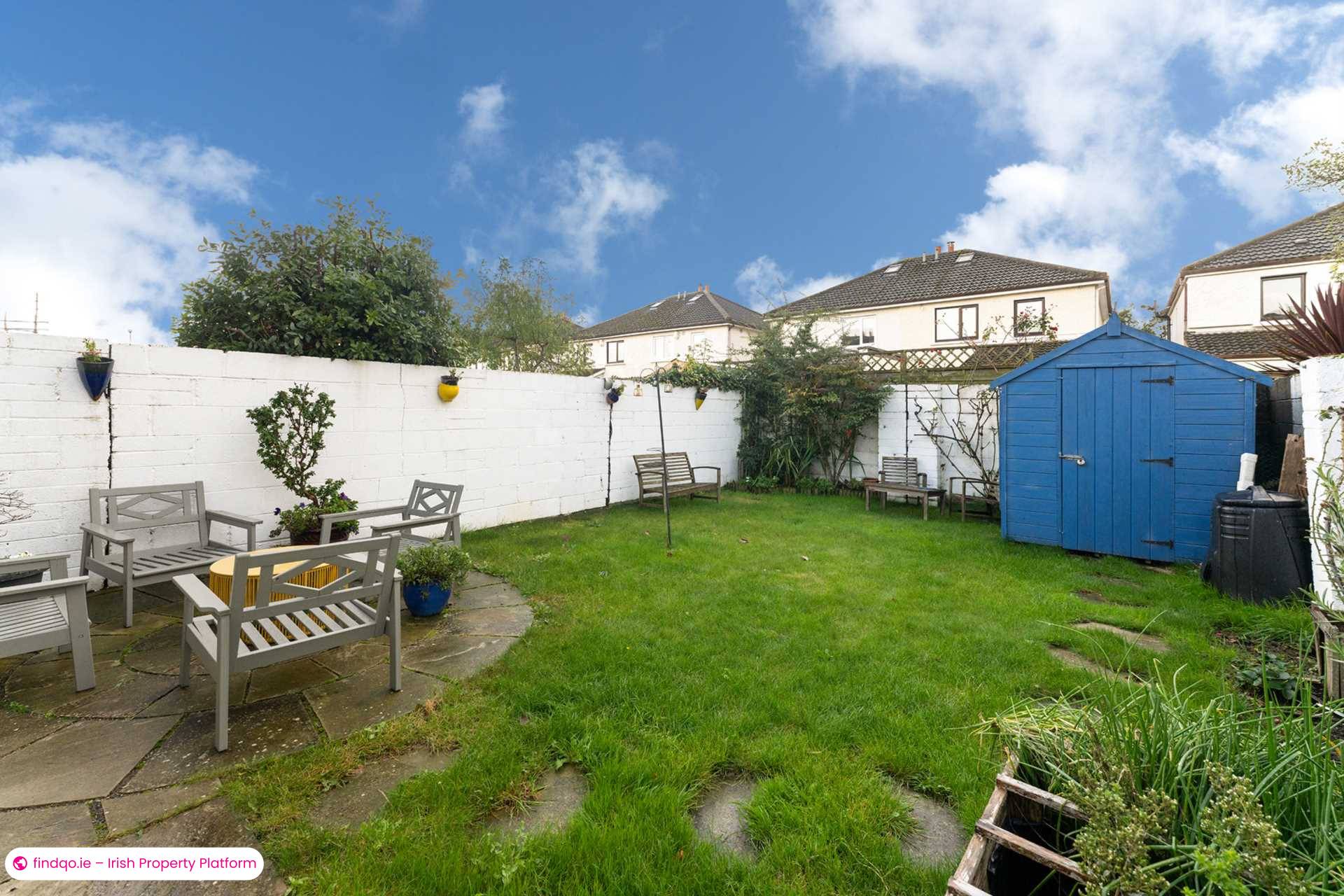 Semi-detached house for Sale in Leopardstown, Dublin 18