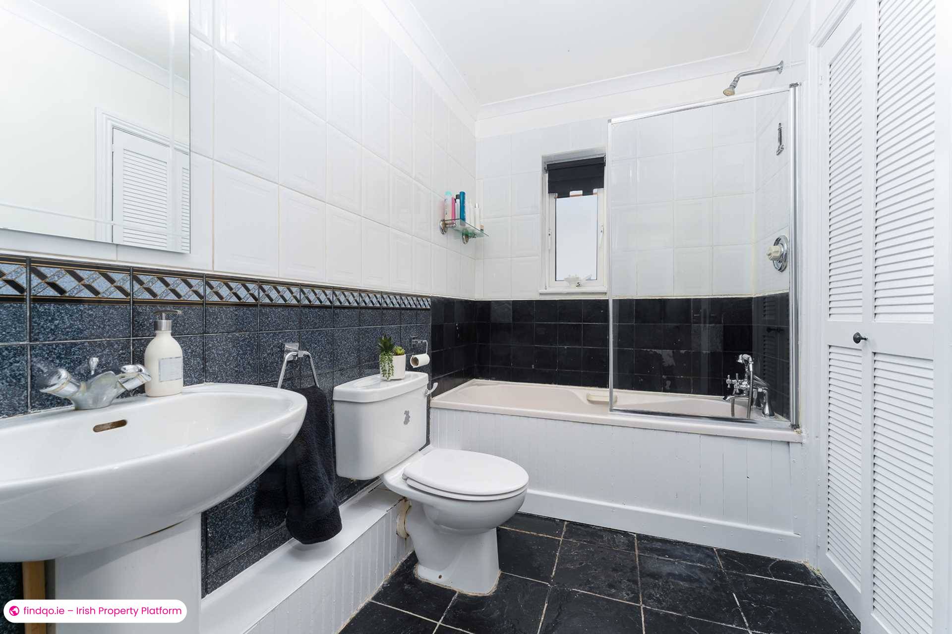 Semi-detached house for Sale in Bray, Wicklow