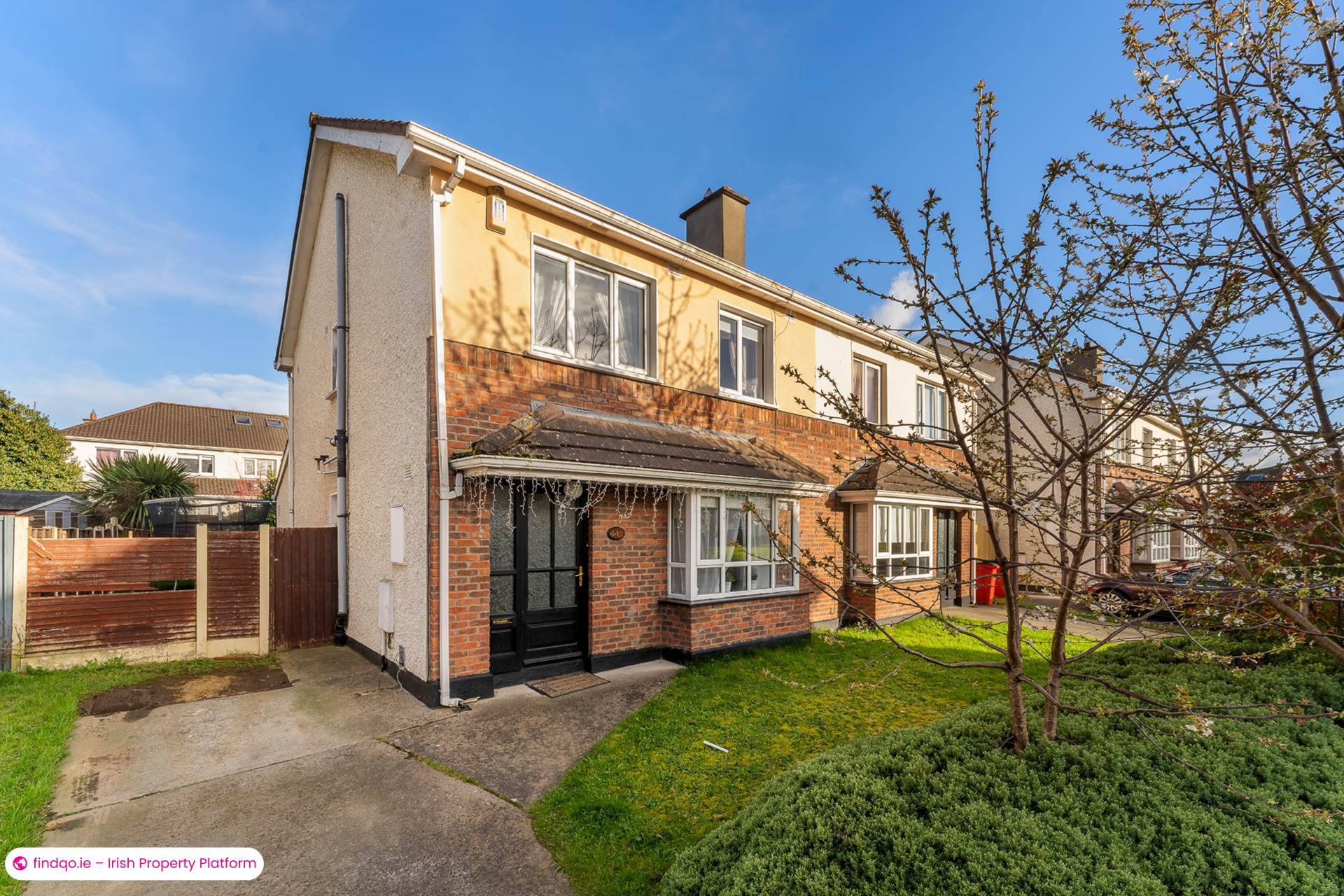 Semi-detached house for Sale in Lucan, Dublin (County)