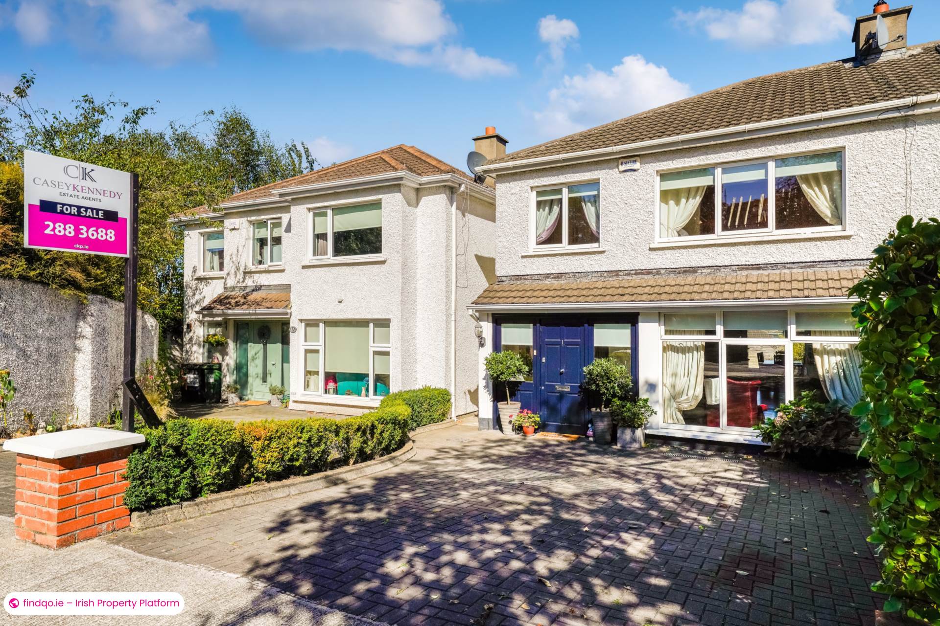 Semi-detached house for Sale in Cabinteely, Dublin 18