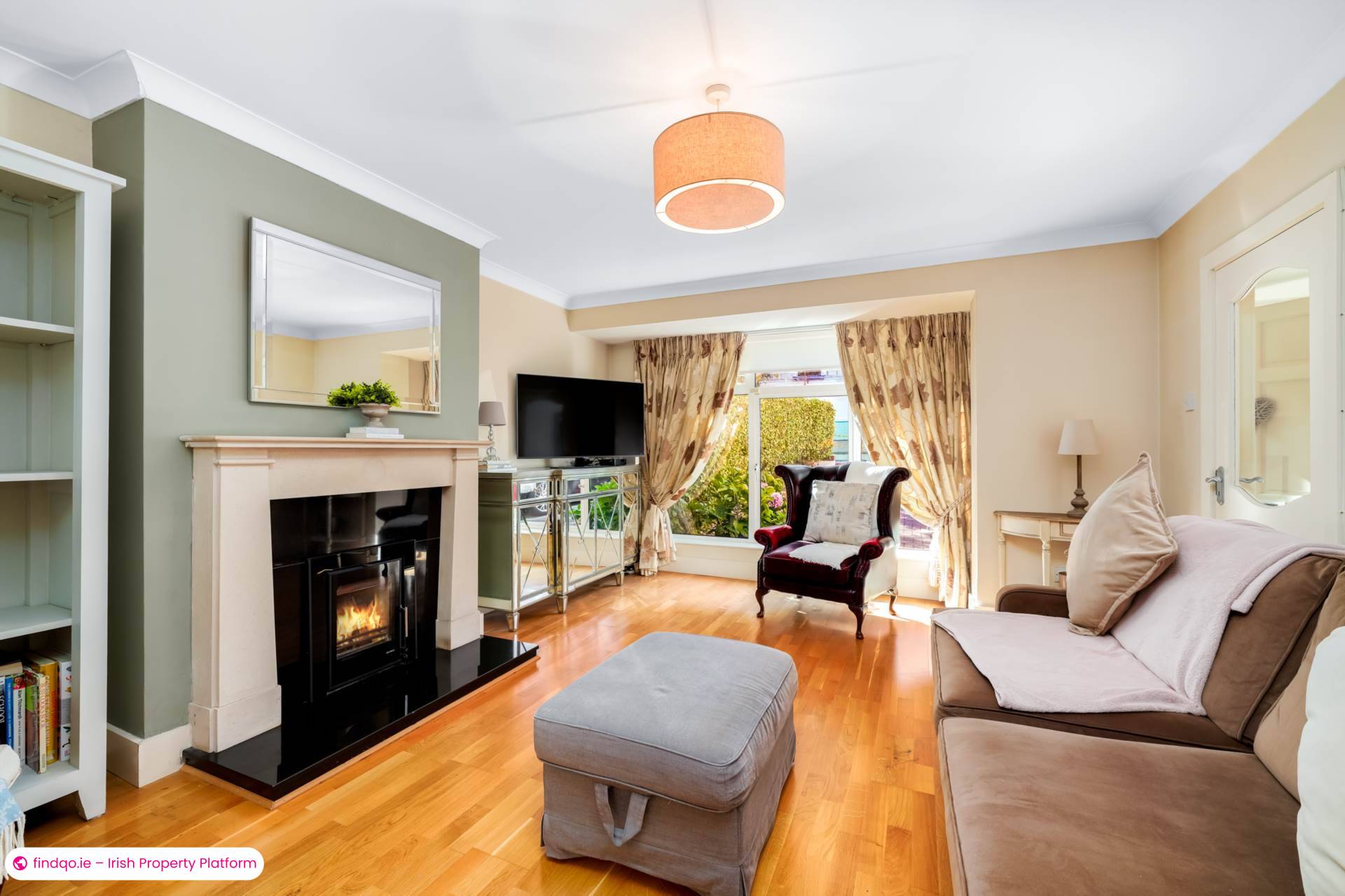 Semi-detached house for Sale in Cabinteely, Dublin 18