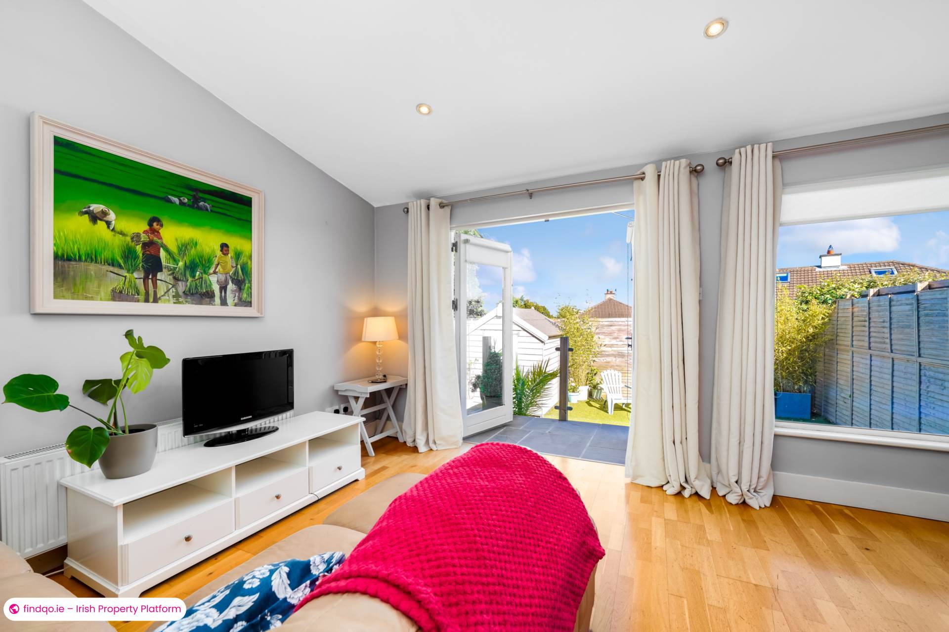 Semi-detached house for Sale in Cabinteely, Dublin 18
