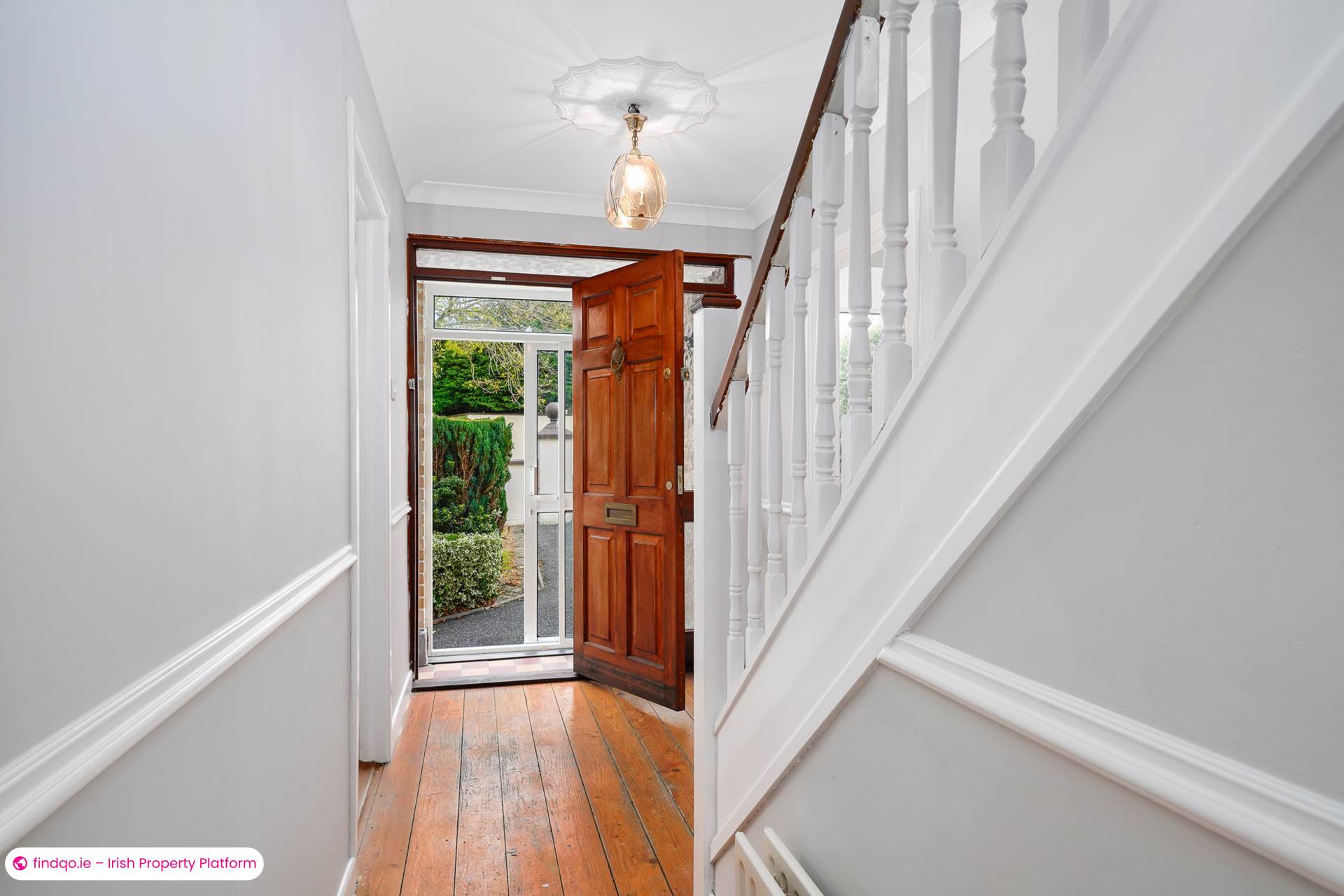 Semi-detached house for Sale in Dundrum, Down