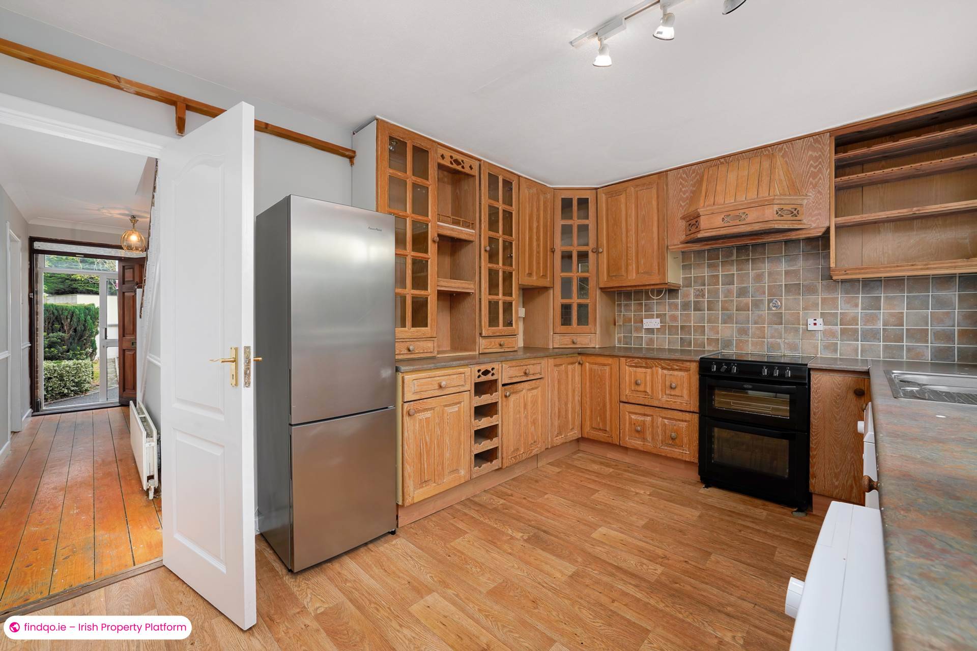 Semi-detached house for Sale in Dundrum, Down