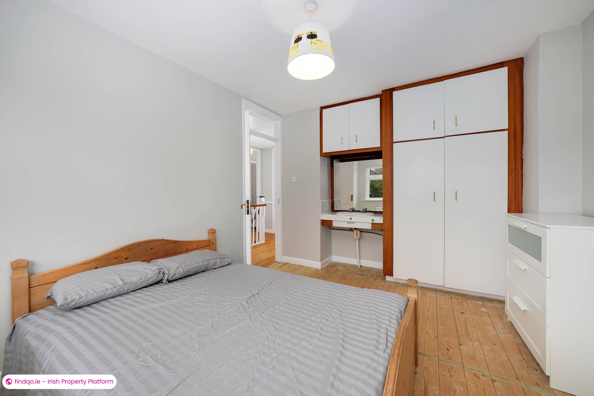 Semi-detached house for Sale in Dundrum, Down