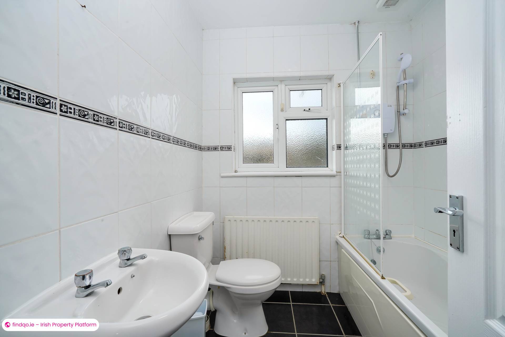 Semi-detached house for Sale in Dundrum, Down