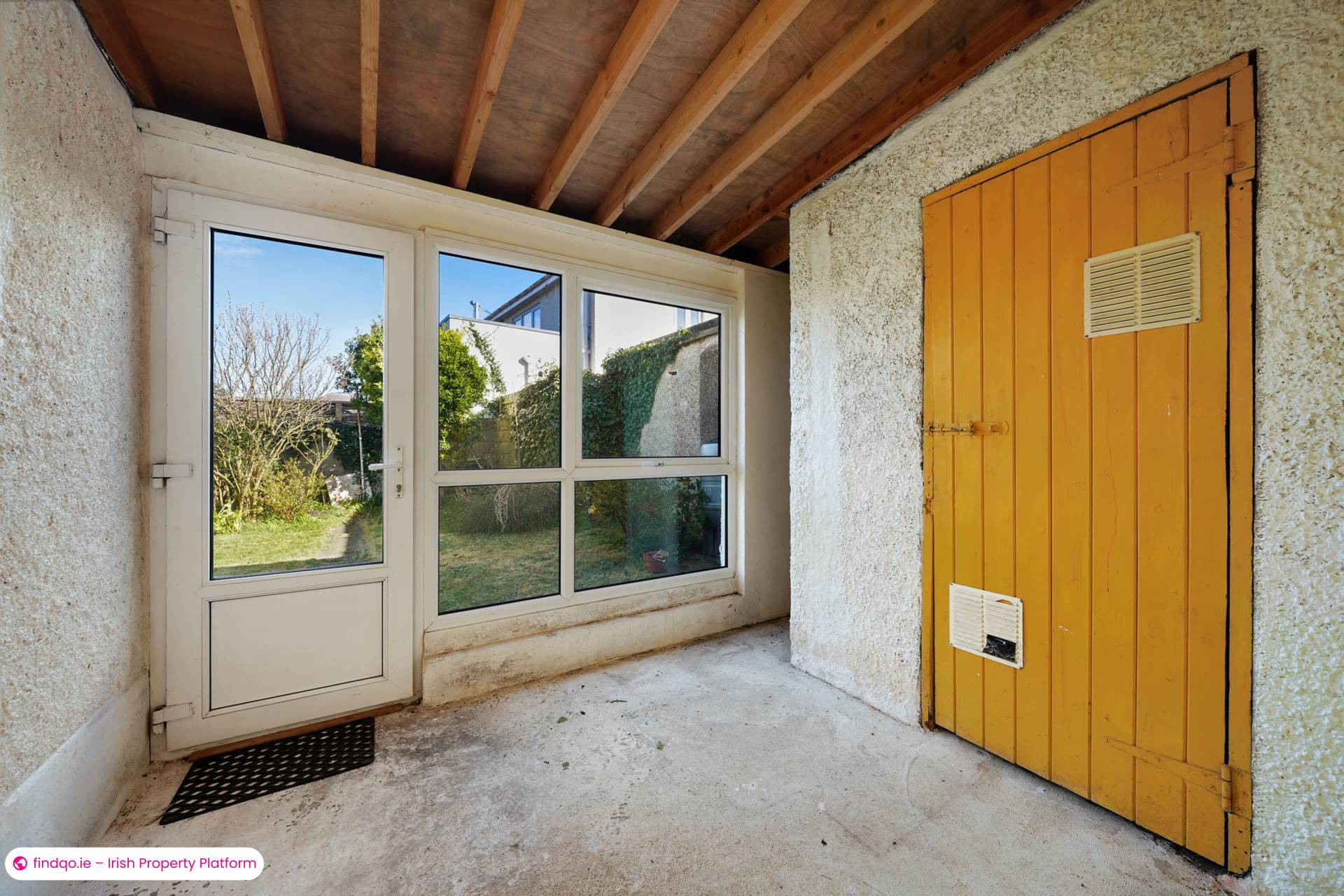 Semi-detached house for Sale in Dundrum, Down
