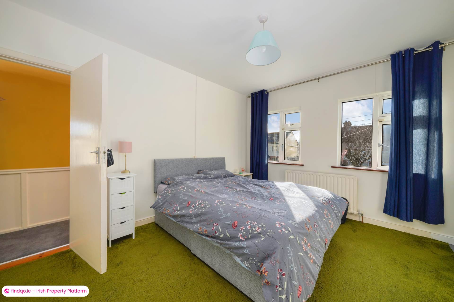 Semi-detached house for Sale in Dundrum, Down