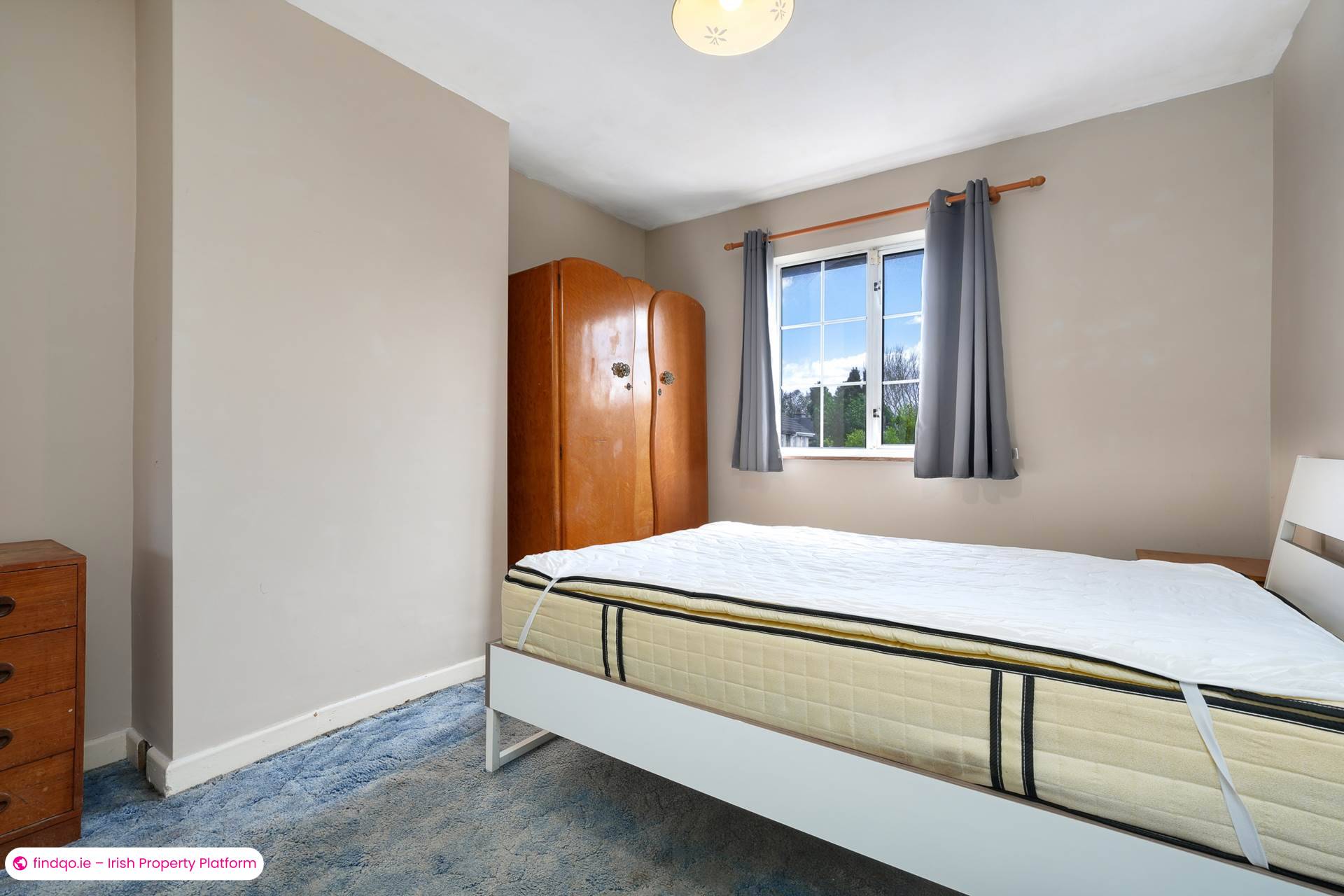 Semi-detached house for Sale in Stillorgan, Dublin (County)