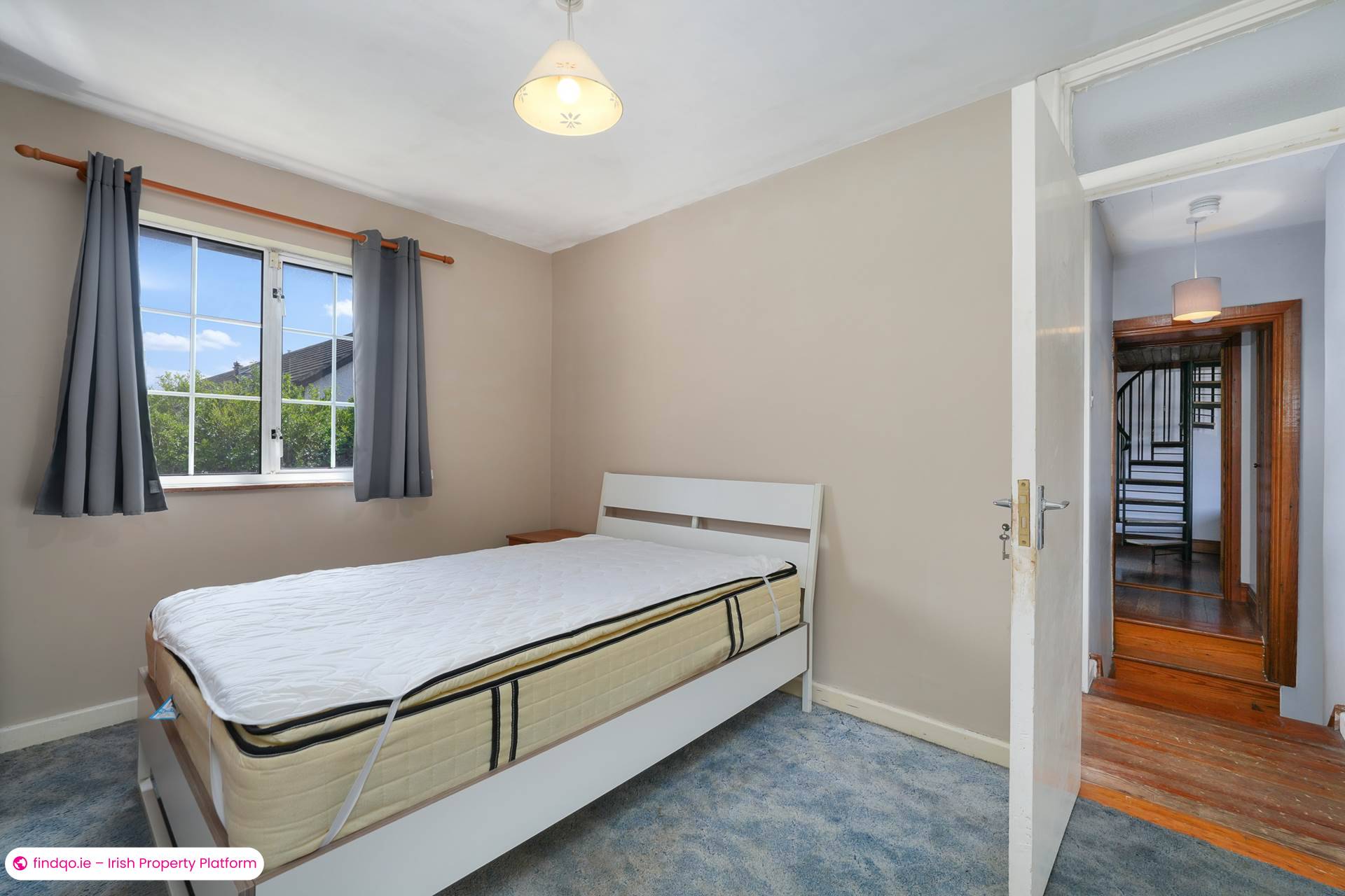 Semi-detached house for Sale in Stillorgan, Dublin (County)