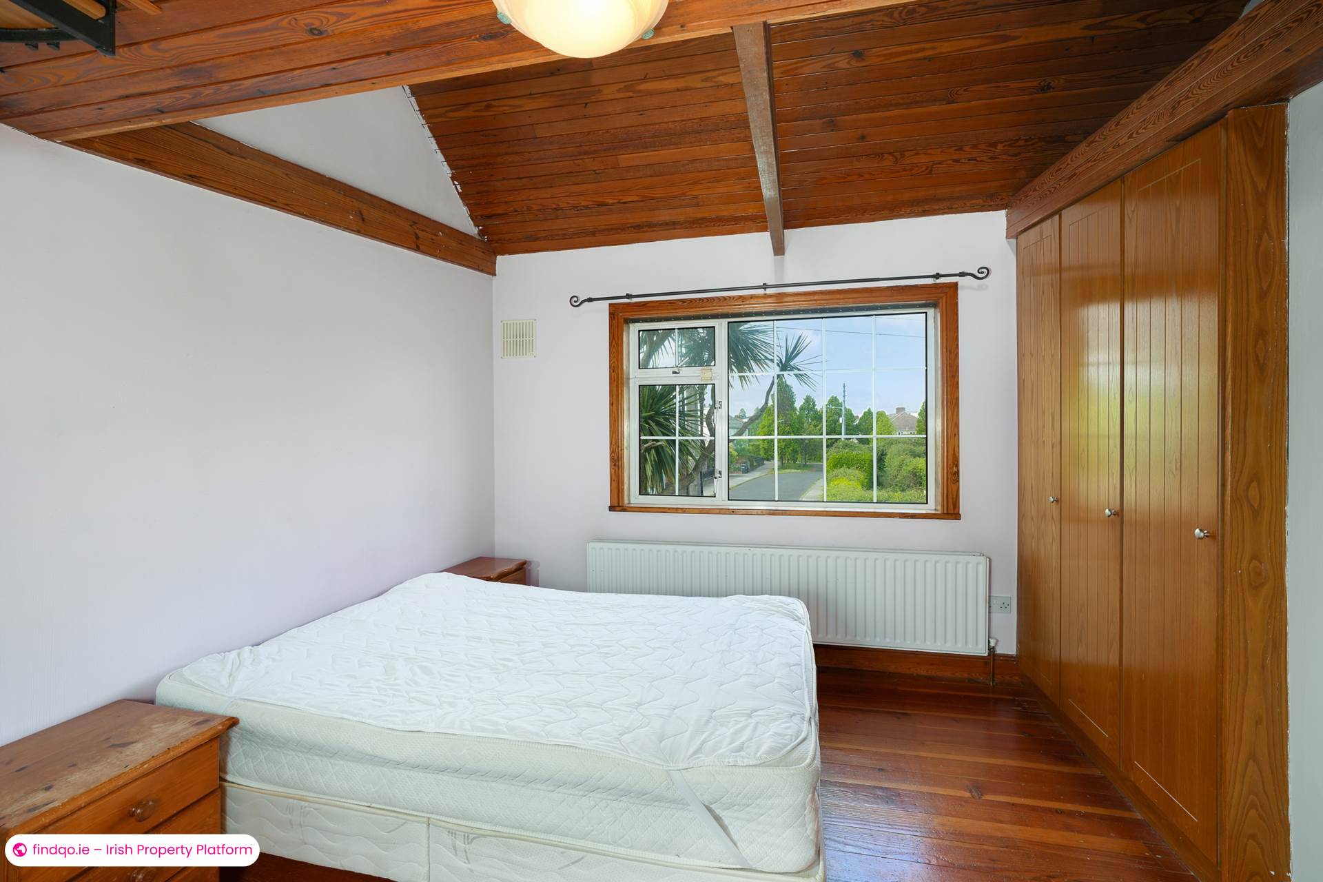 Semi-detached house for Sale in Stillorgan, Dublin (County)