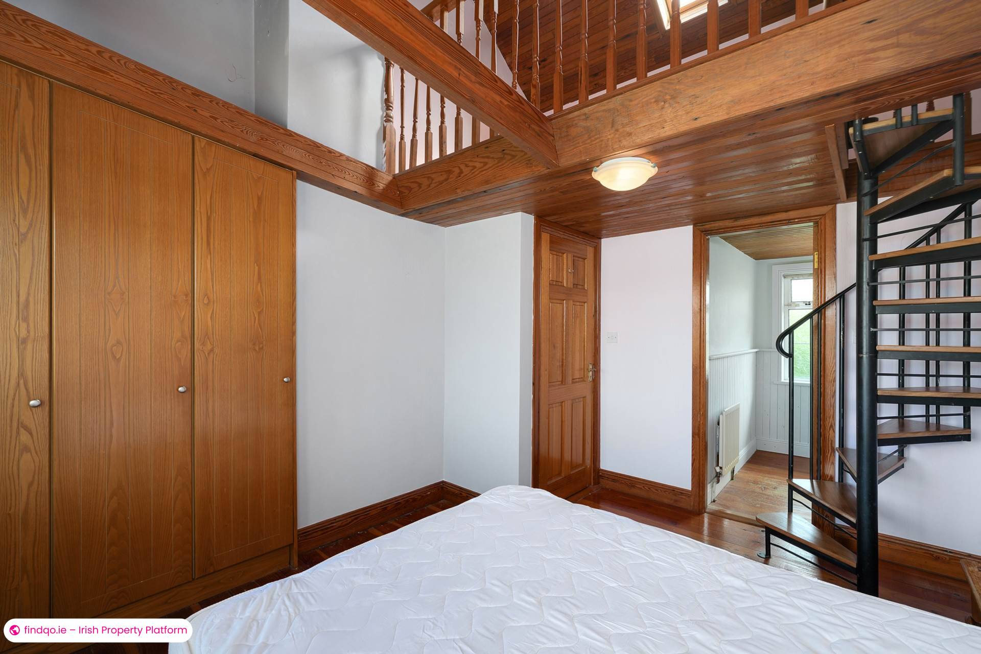 Semi-detached house for Sale in Stillorgan, Dublin (County)
