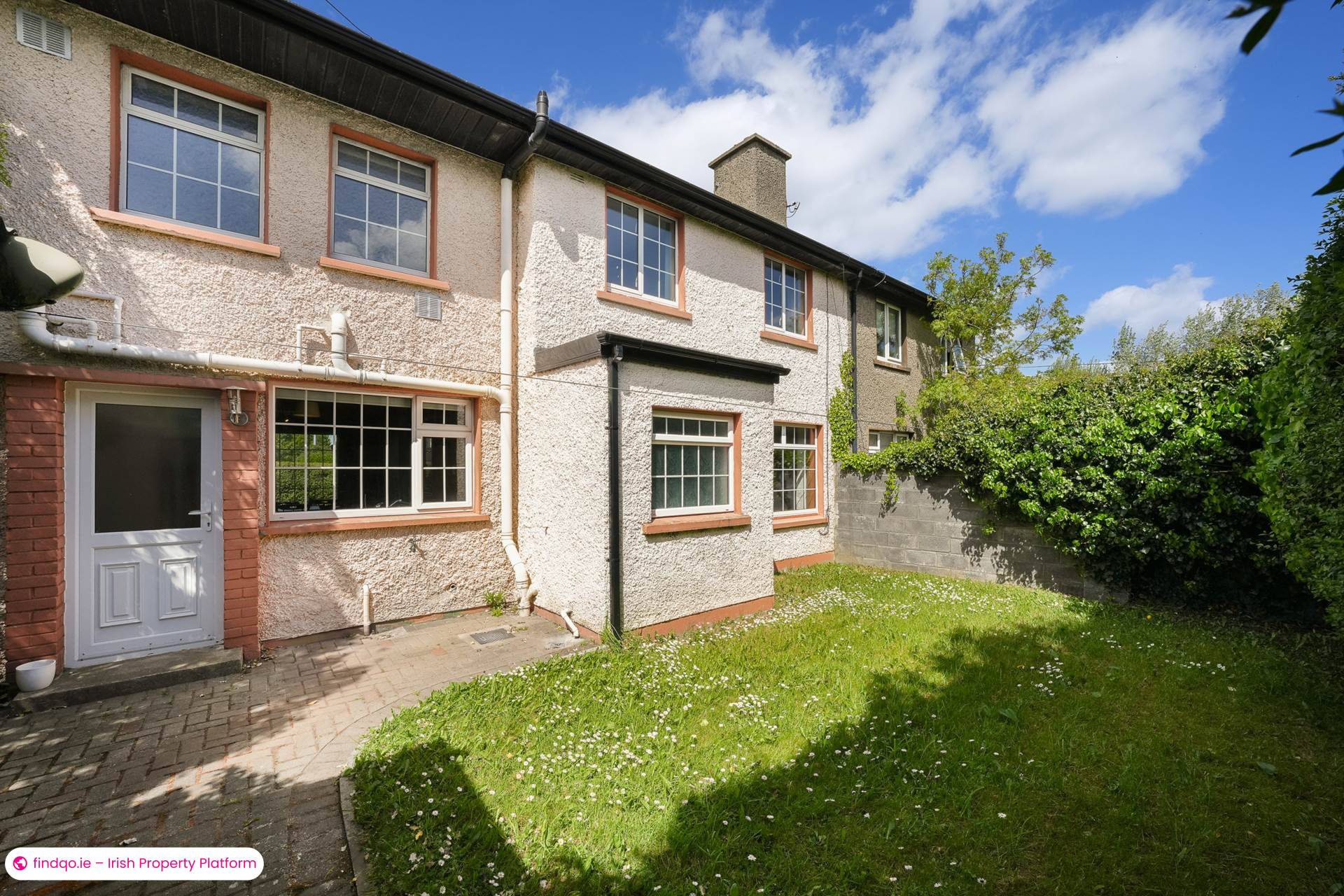Semi-detached house for Sale in Stillorgan, Dublin (County)