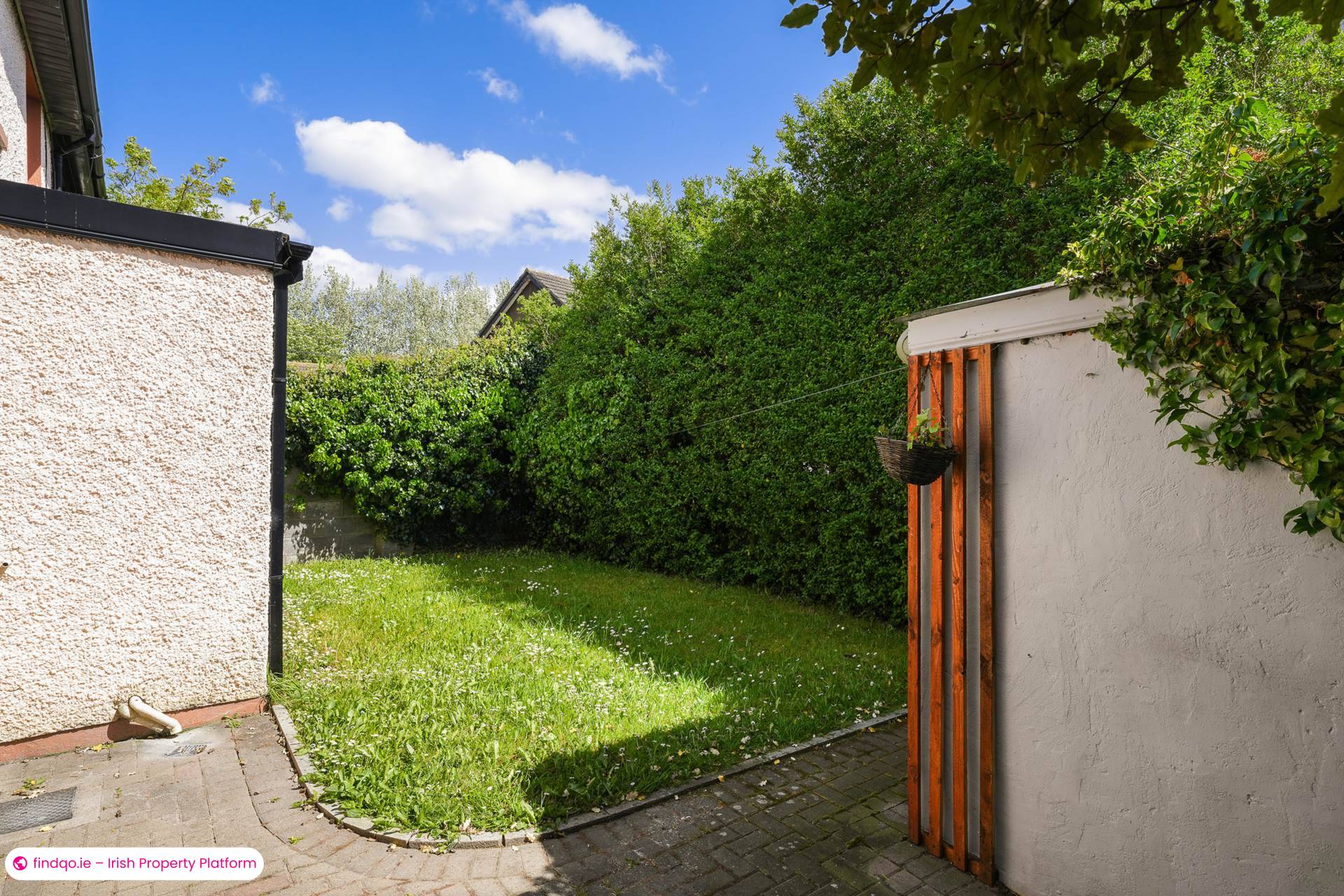 Semi-detached house for Sale in Stillorgan, Dublin (County)
