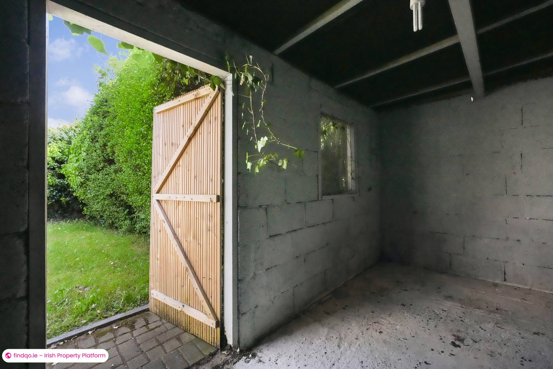 Semi-detached house for Sale in Stillorgan, Dublin (County)