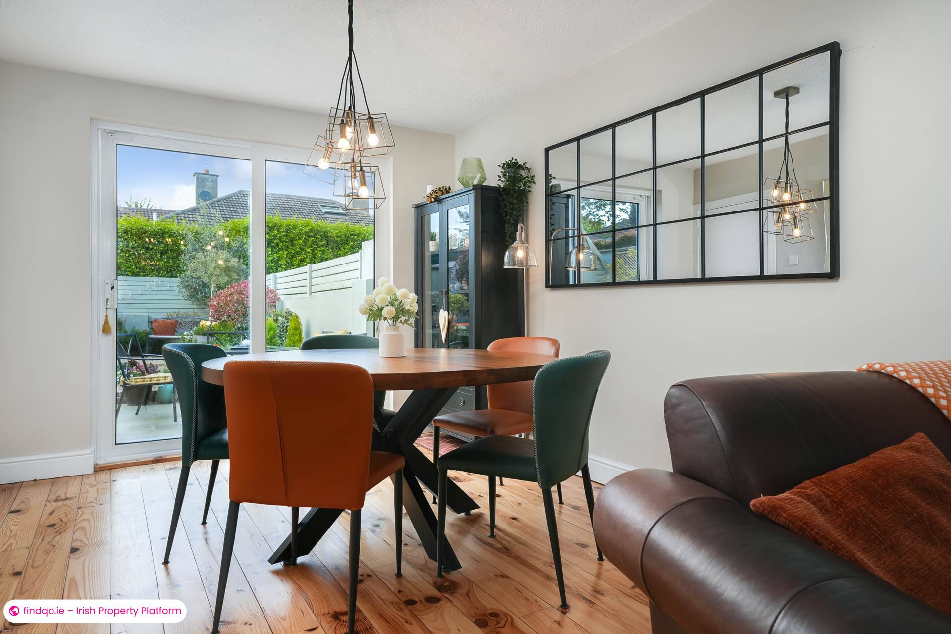 Semi-detached house for Sale in Dublin 18