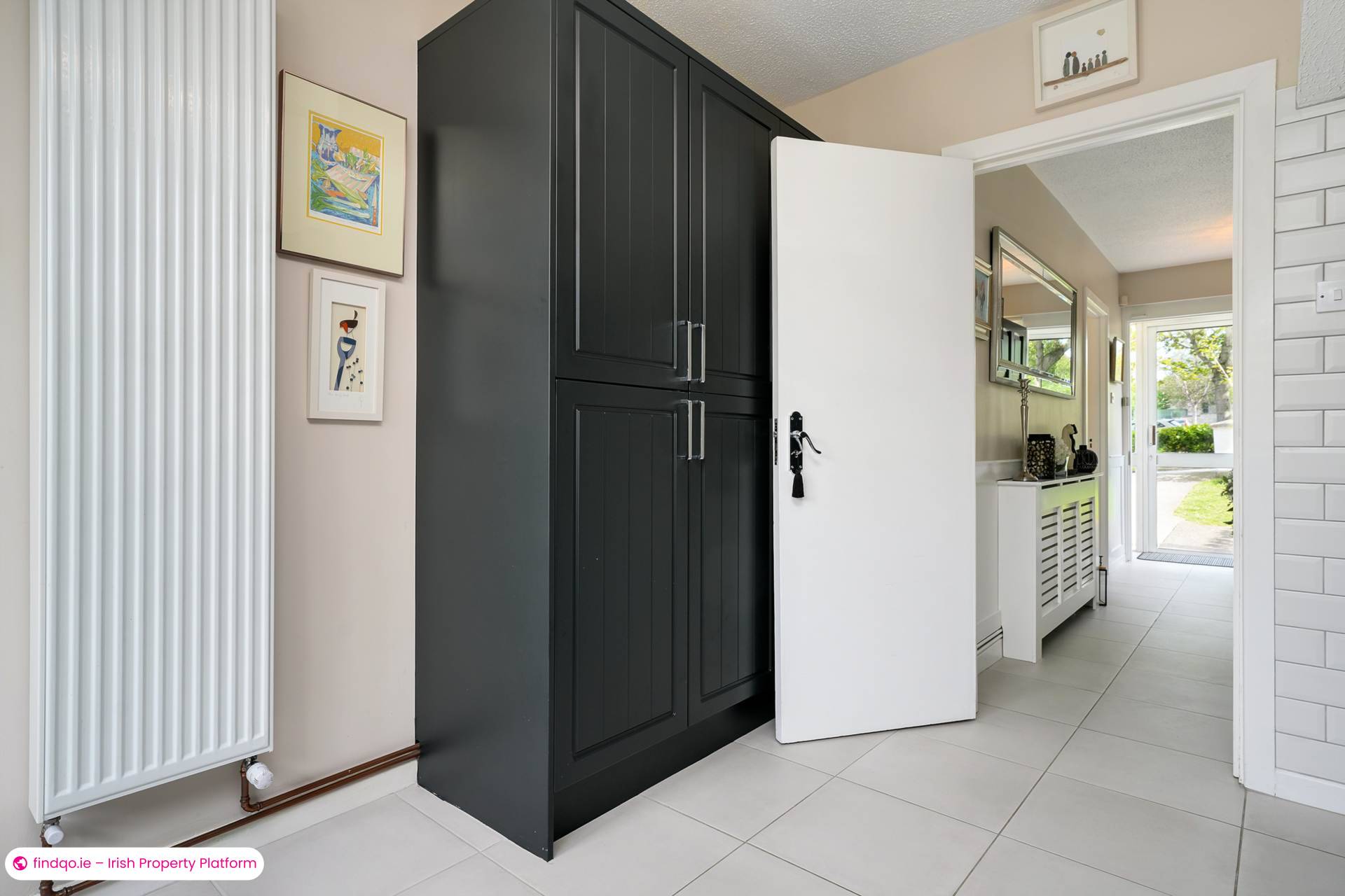 Semi-detached house for Sale in Dublin 18