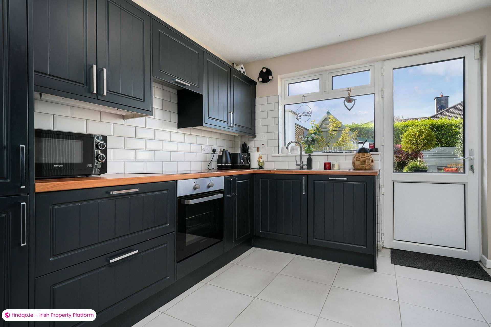 Semi-detached house for Sale in Dublin 18