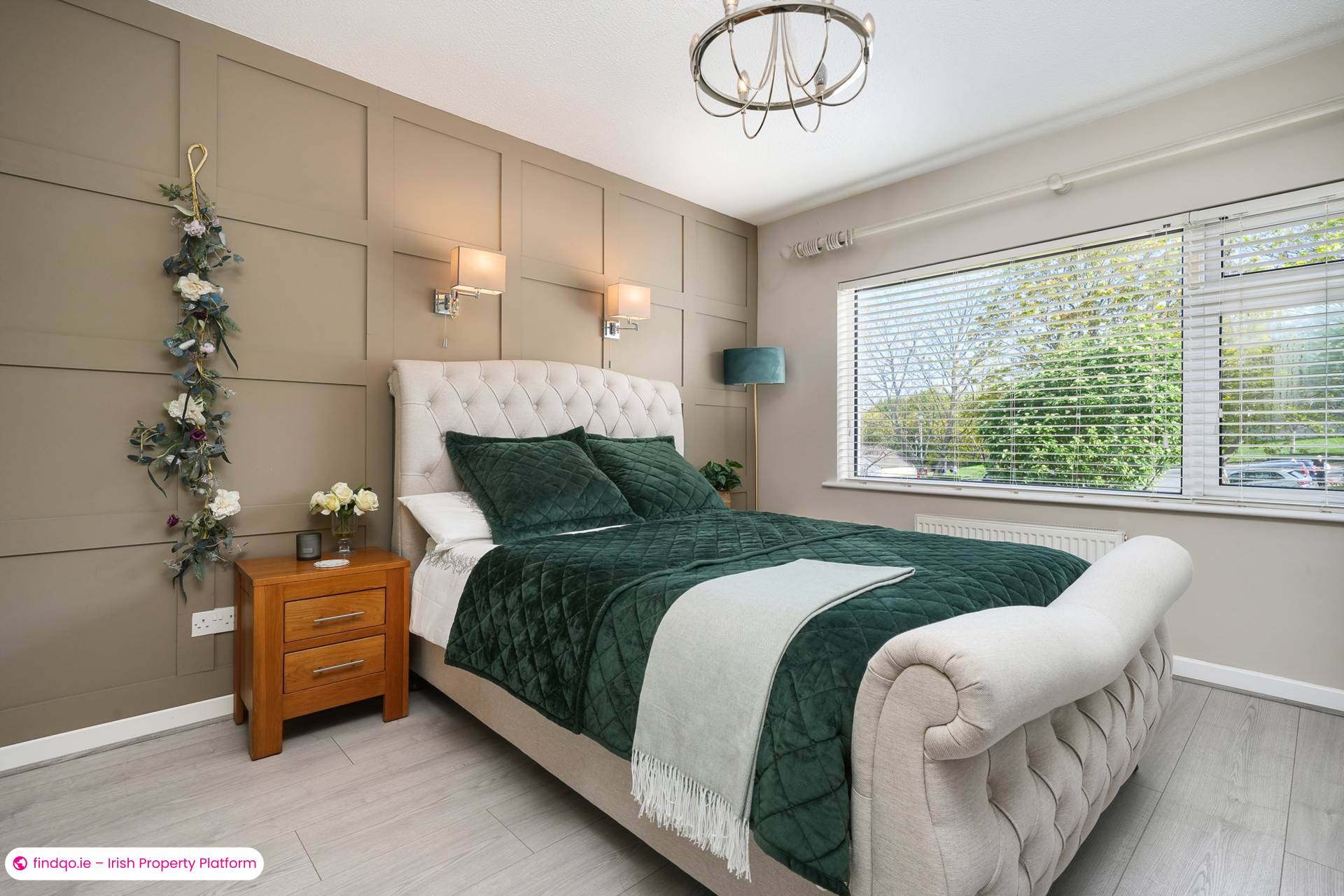 Semi-detached house for Sale in Dublin 18
