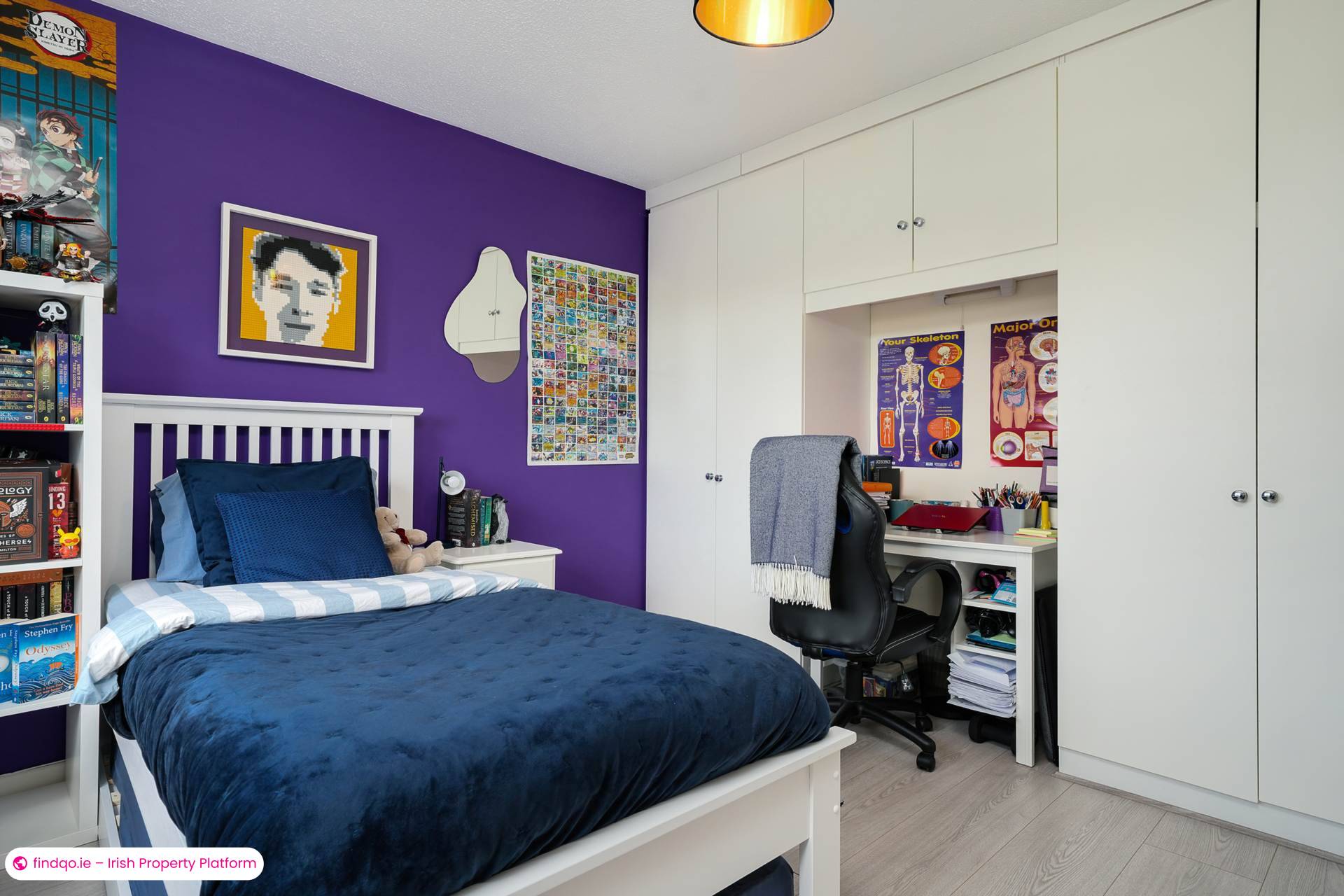 Semi-detached house for Sale in Dublin 18