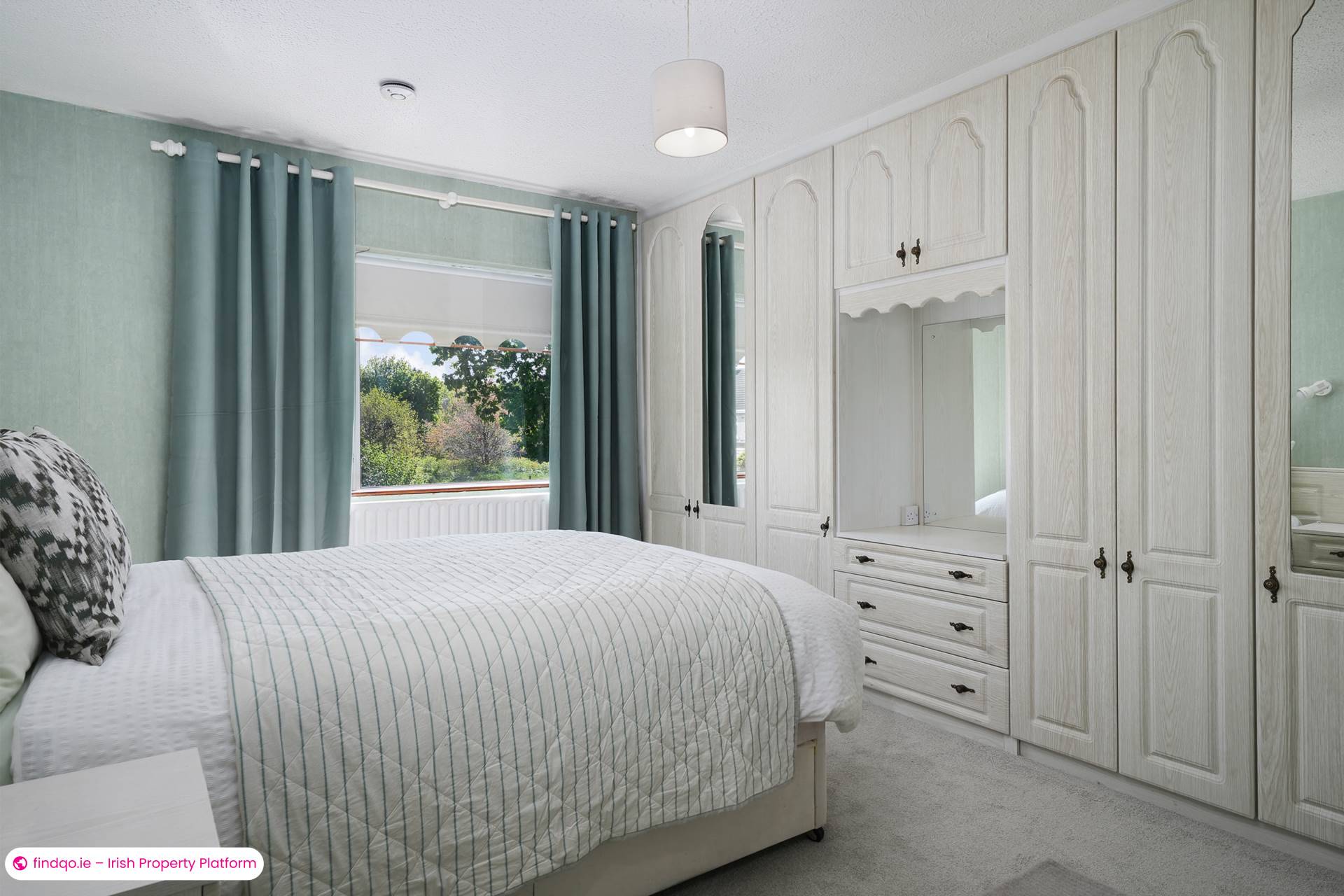 Semi-detached house for Sale in Dublin 16