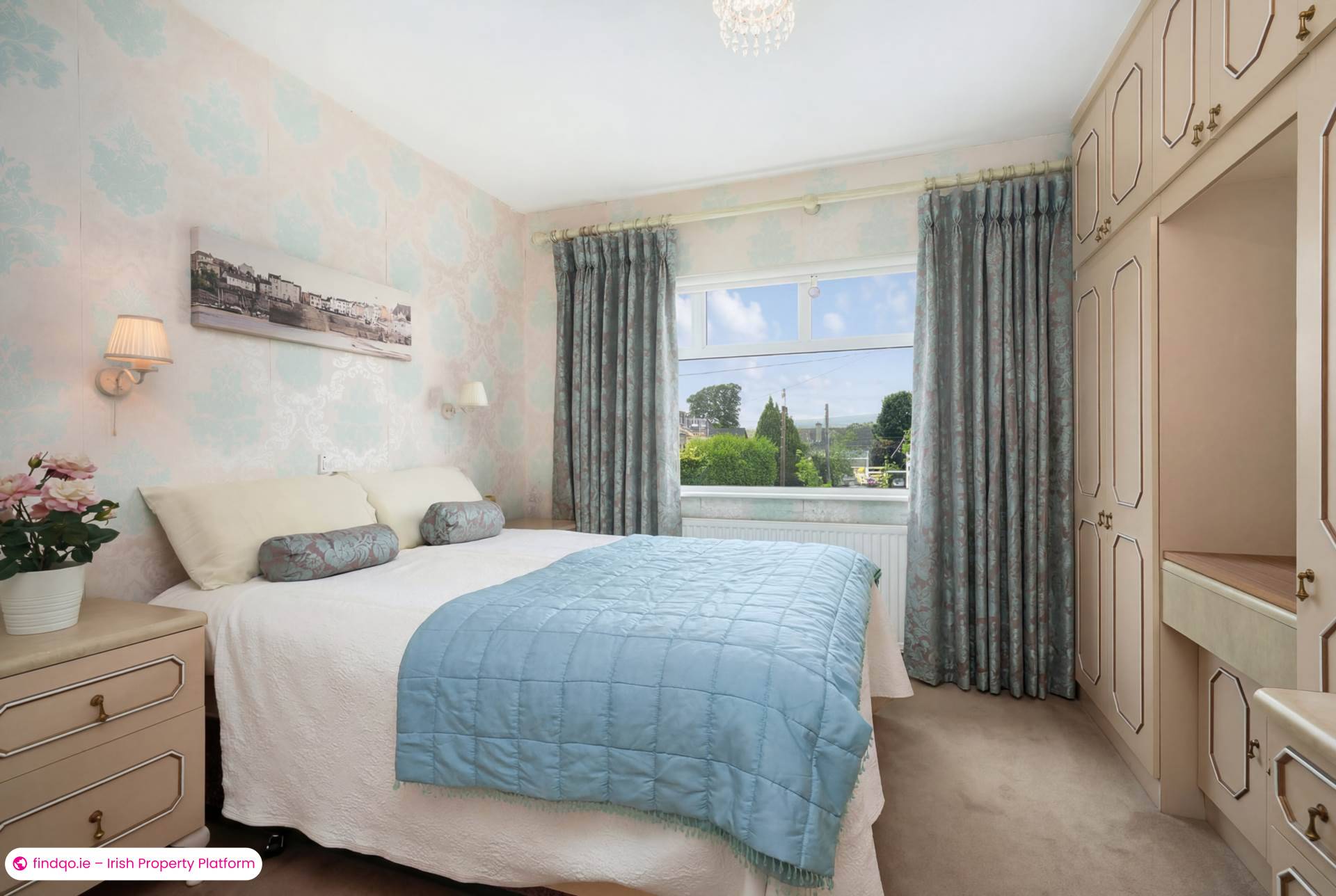 Semi-detached house for Sale in Dun Laoghaire, Dublin (County)