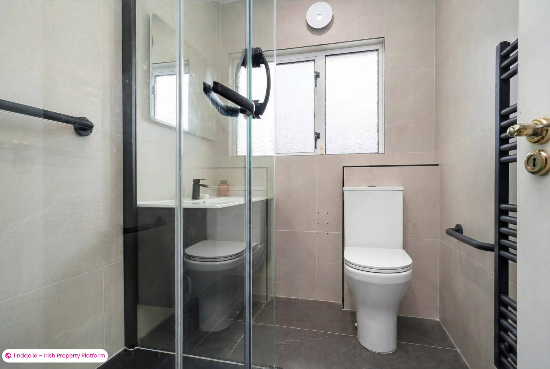 Semi-detached house for Sale in Dun Laoghaire, Dublin (County)
