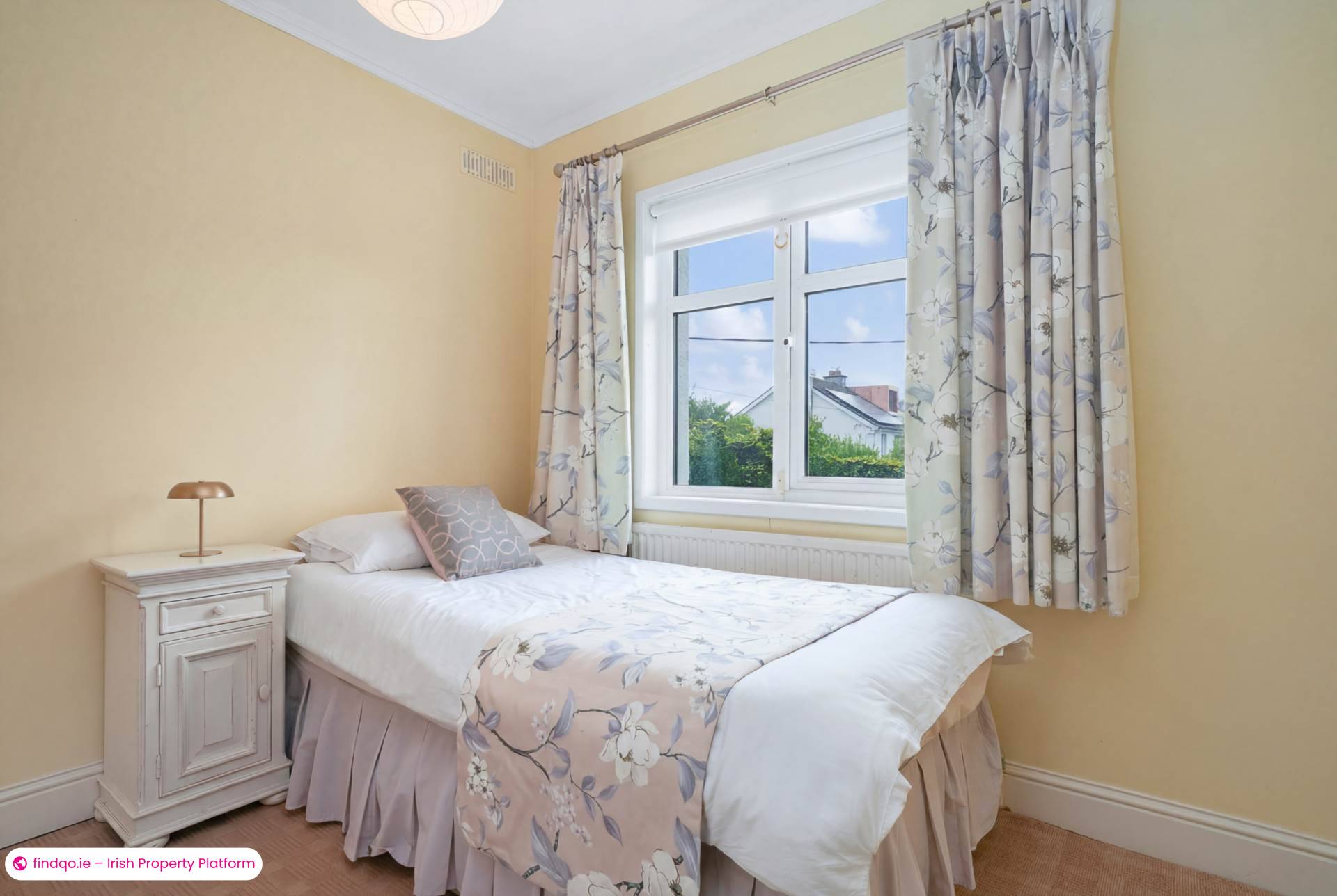 Semi-detached house for Sale in Dun Laoghaire, Dublin (County)