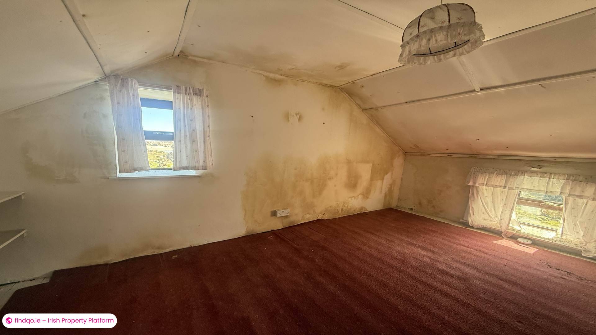 Detached house for Sale in Burtonport, Donegal