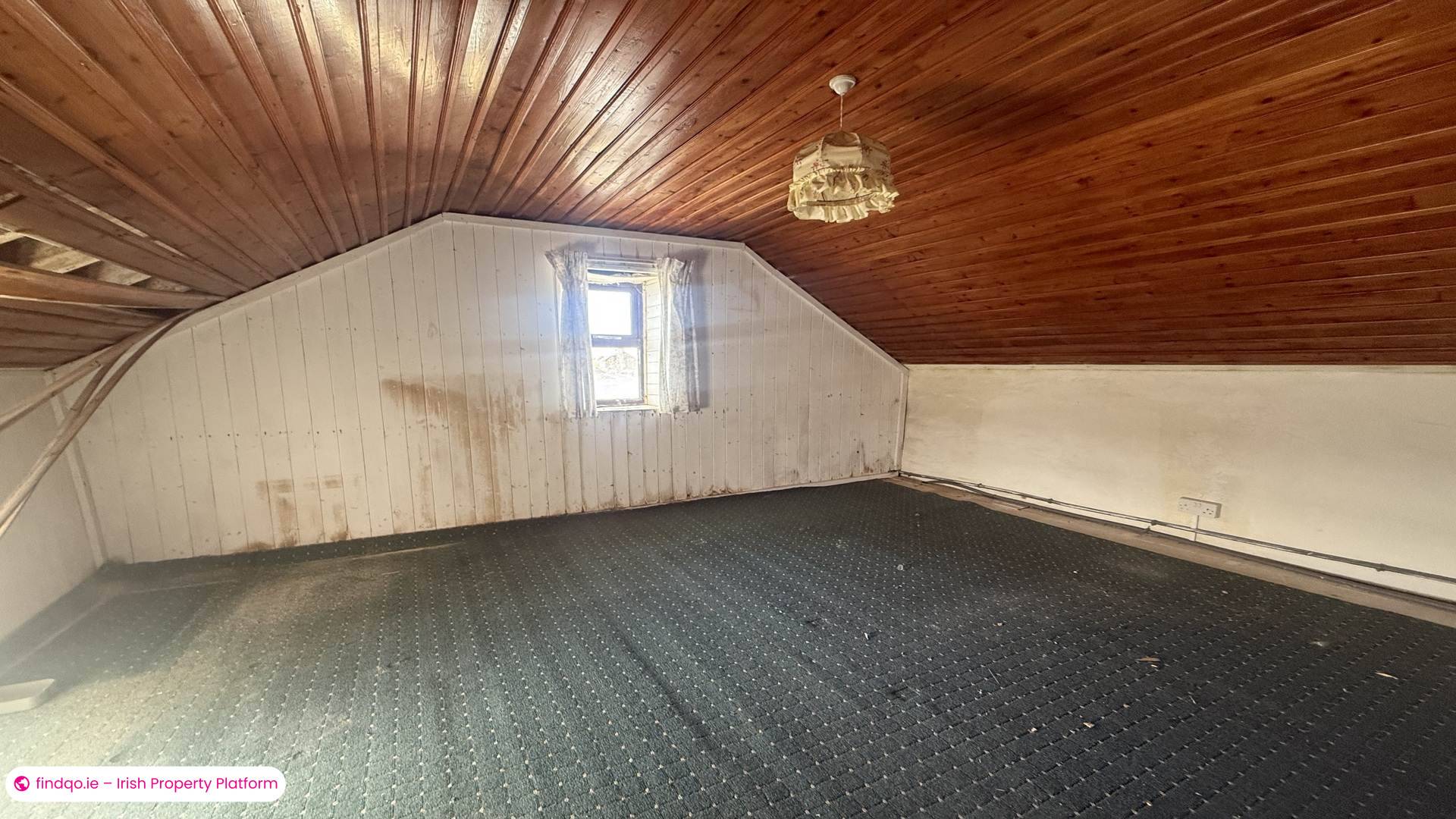 Detached house for Sale in Burtonport, Donegal