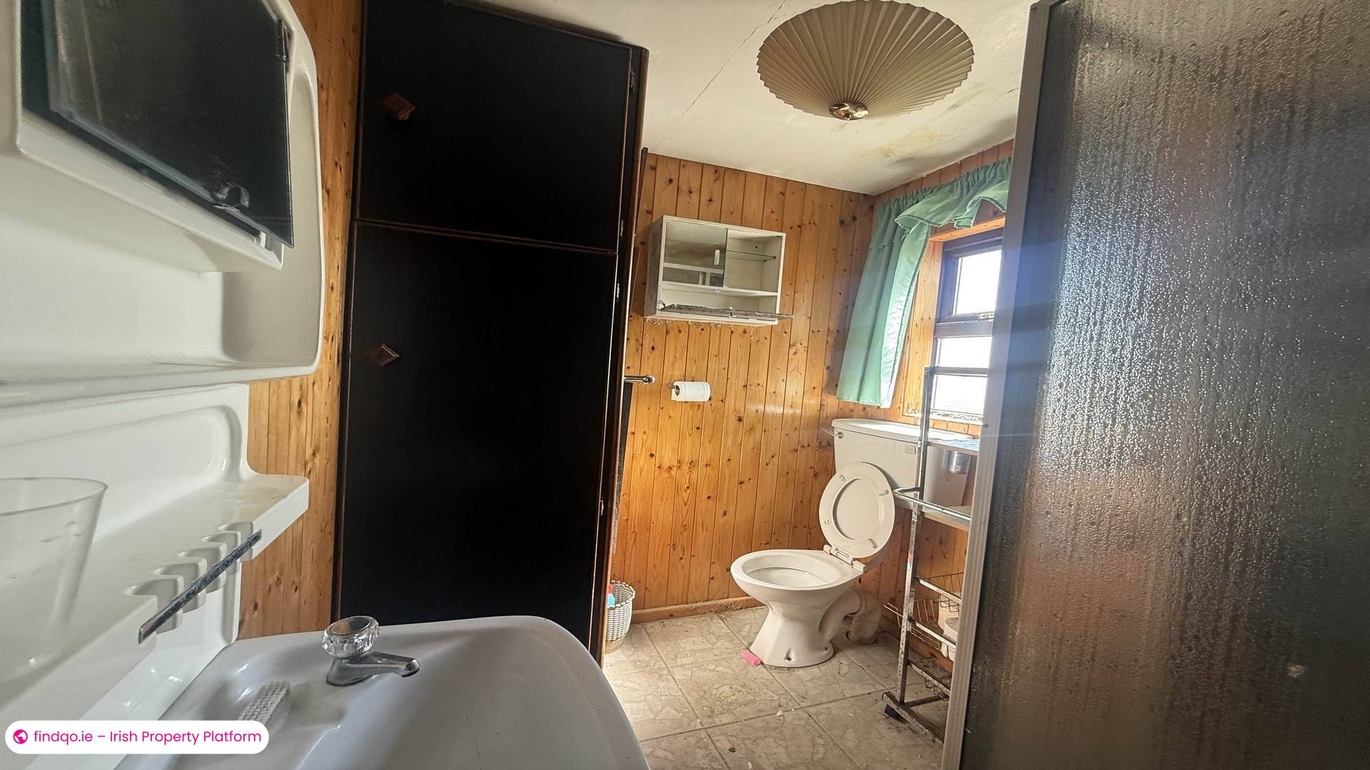 Detached house for Sale in Burtonport, Donegal