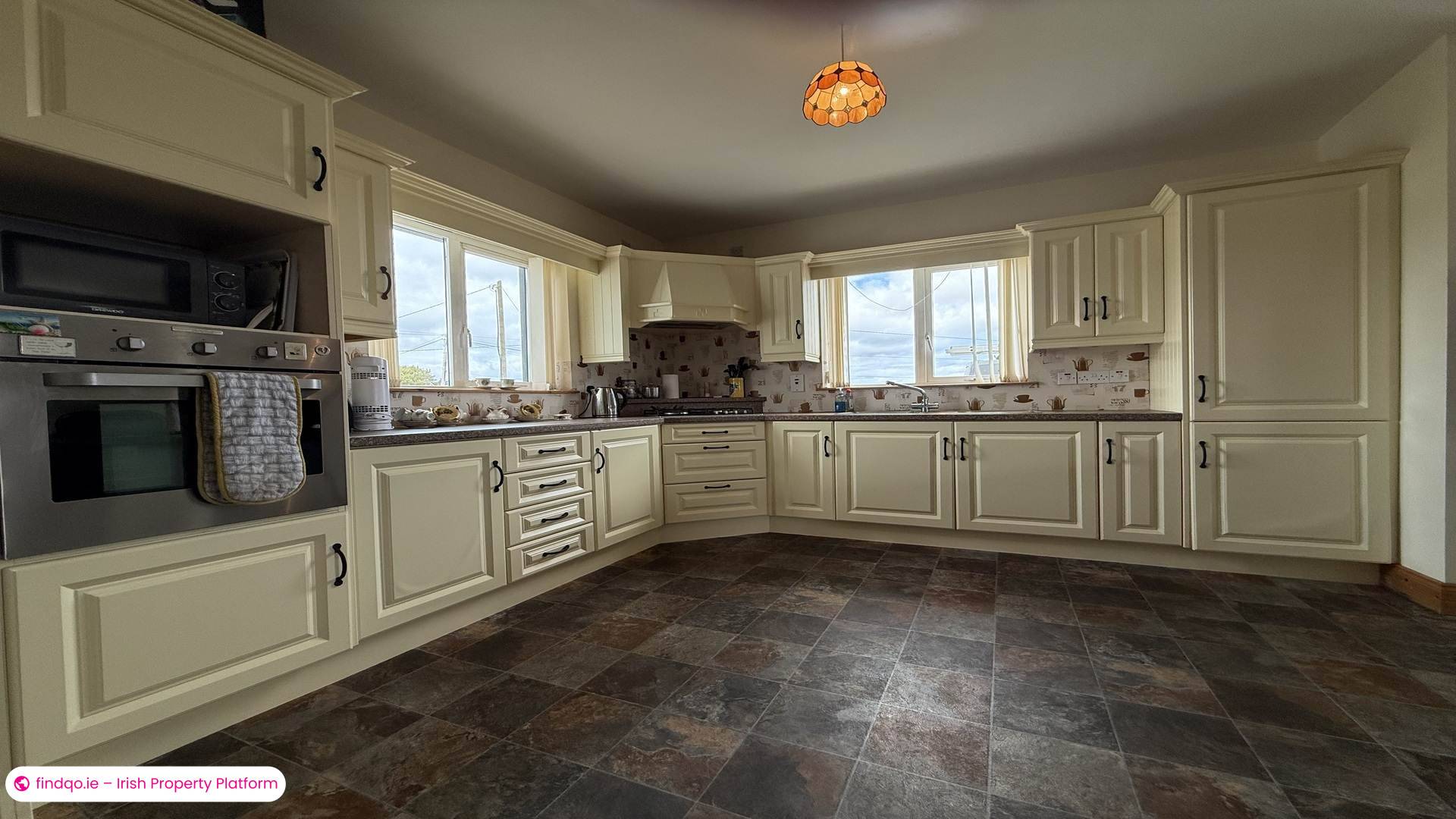 Detached house for Sale in Kincasslagh, Donegal