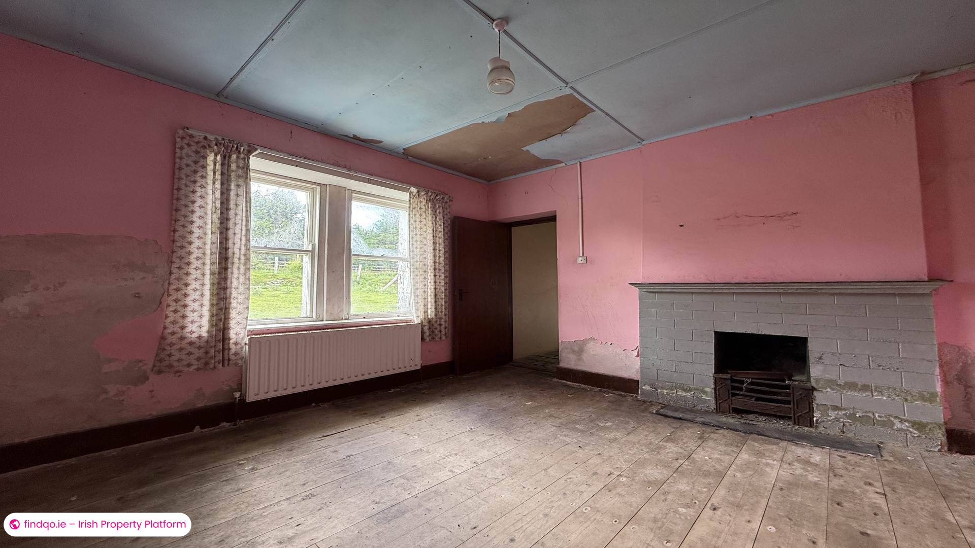 Detached house for Sale in Gortahork, Donegal