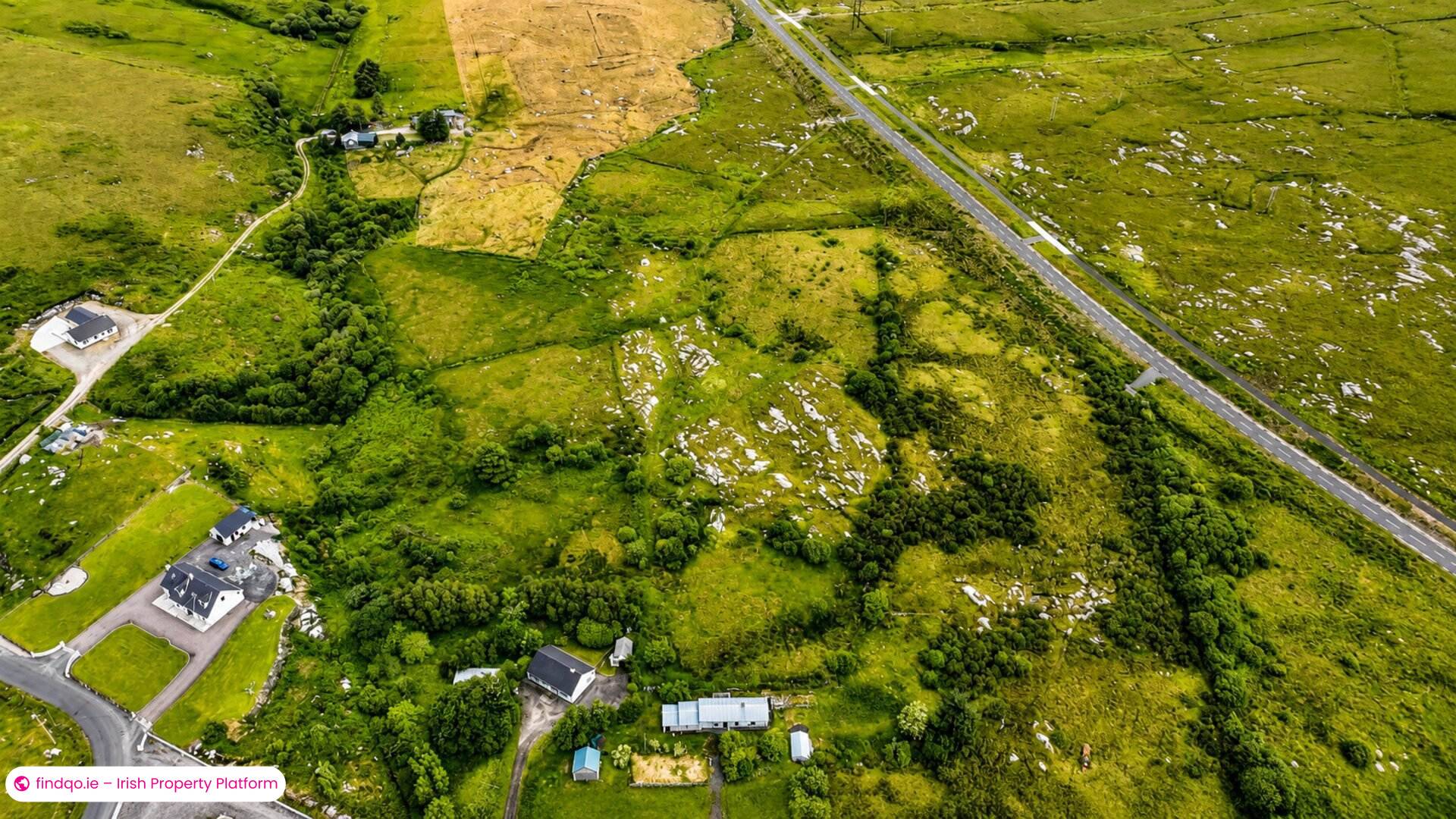 Detached house for Sale in Lettermacaward, Donegal