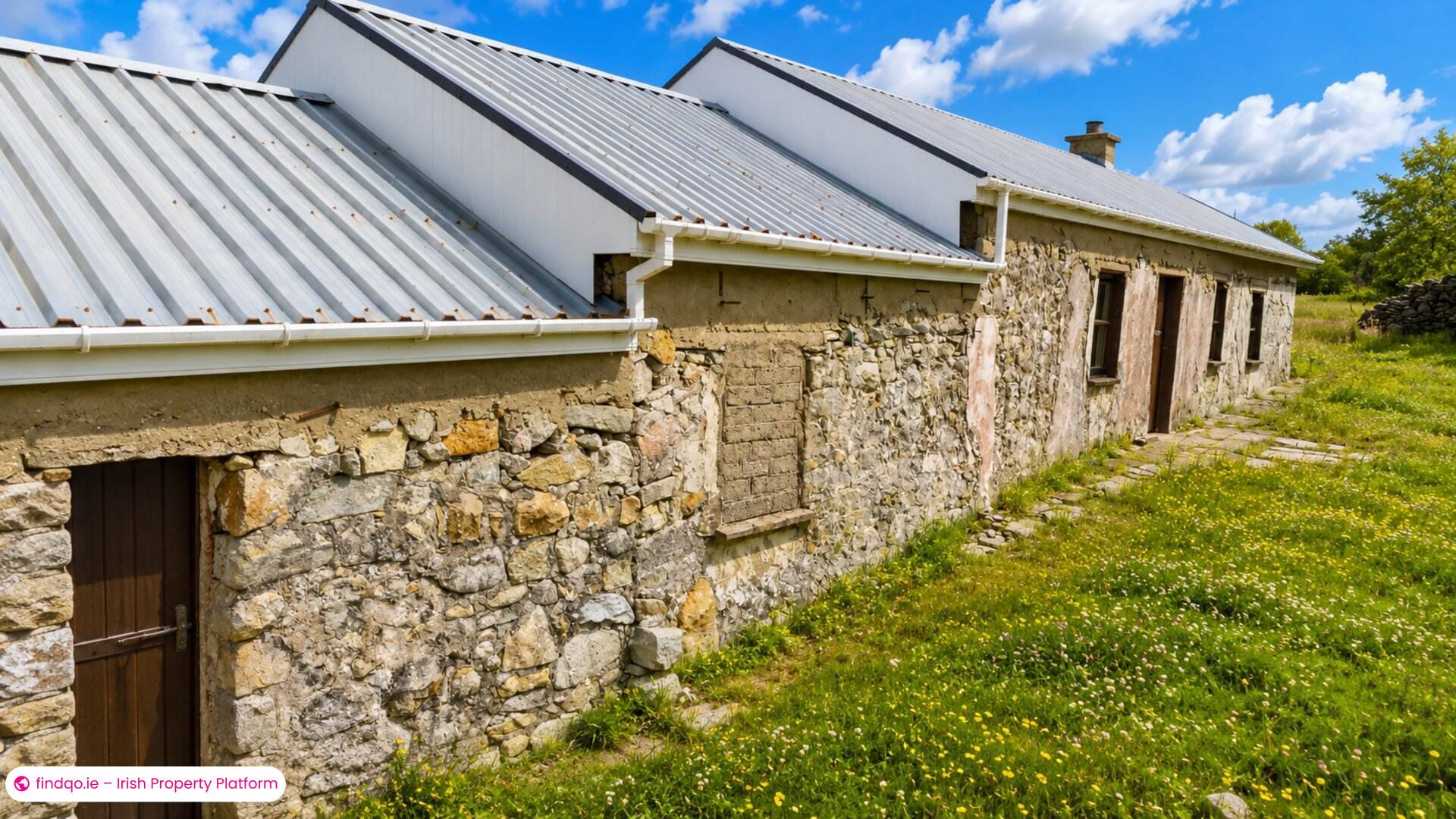 Detached house for Sale in Lettermacaward, Donegal