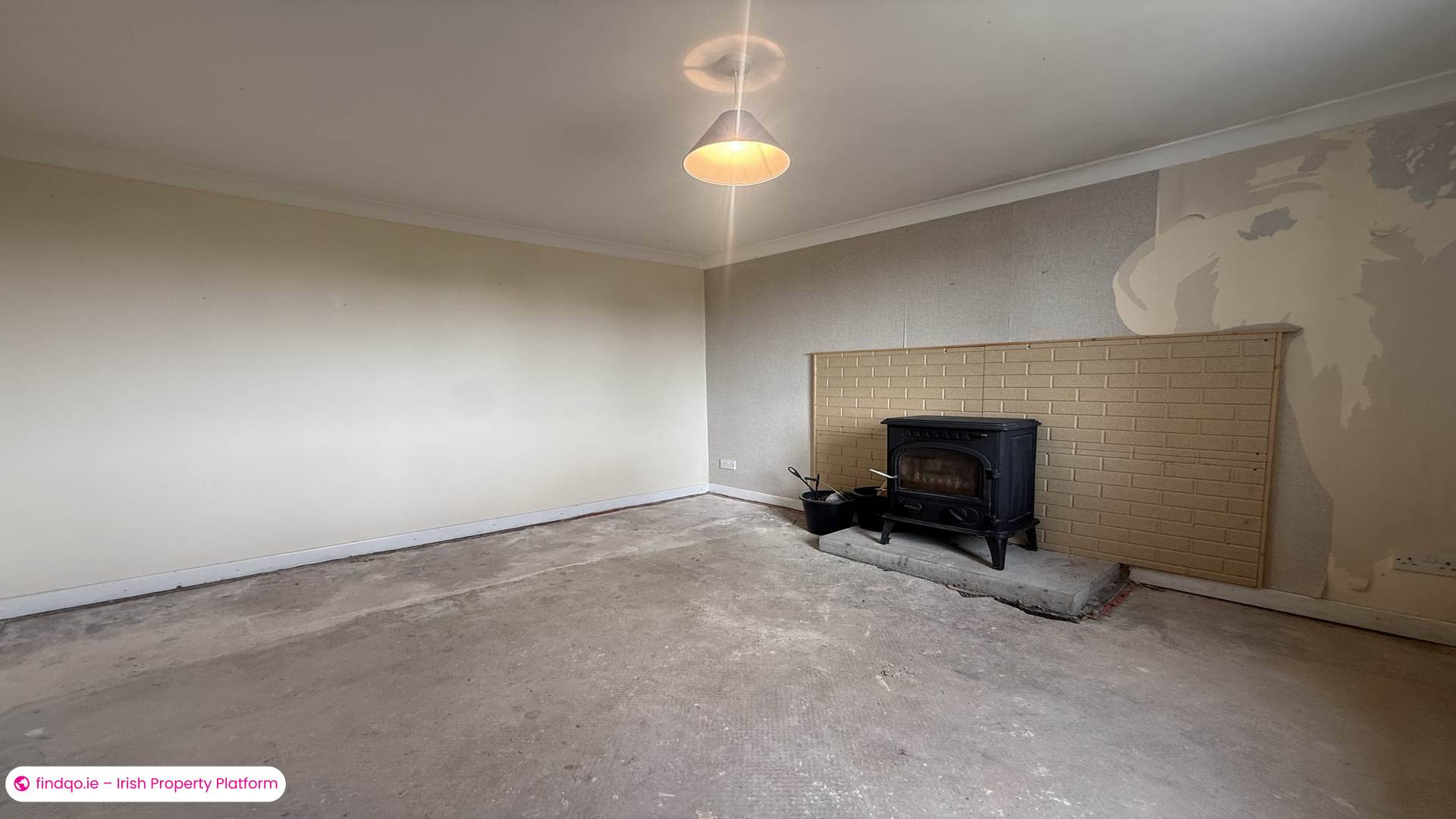 Detached house for Sale in Burtonport, Donegal