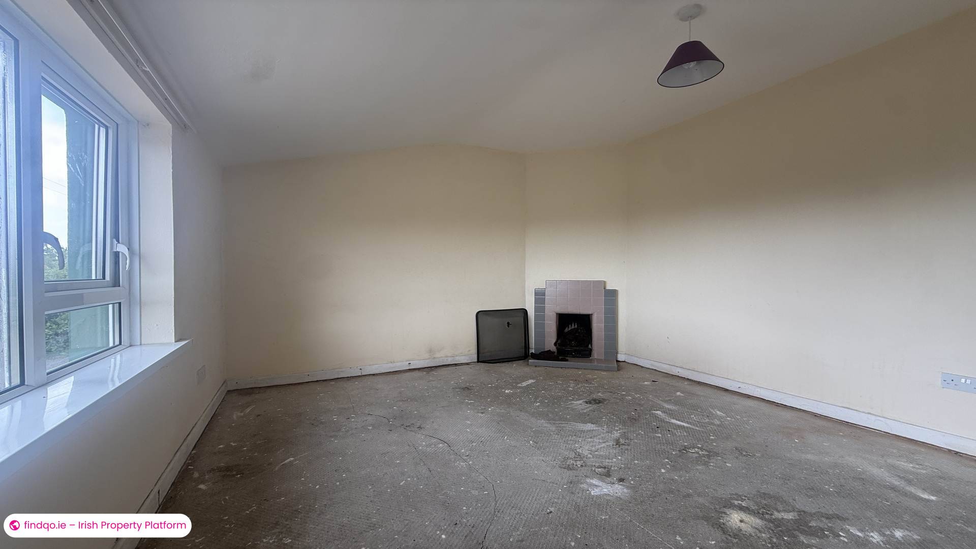 Detached house for Sale in Burtonport, Donegal
