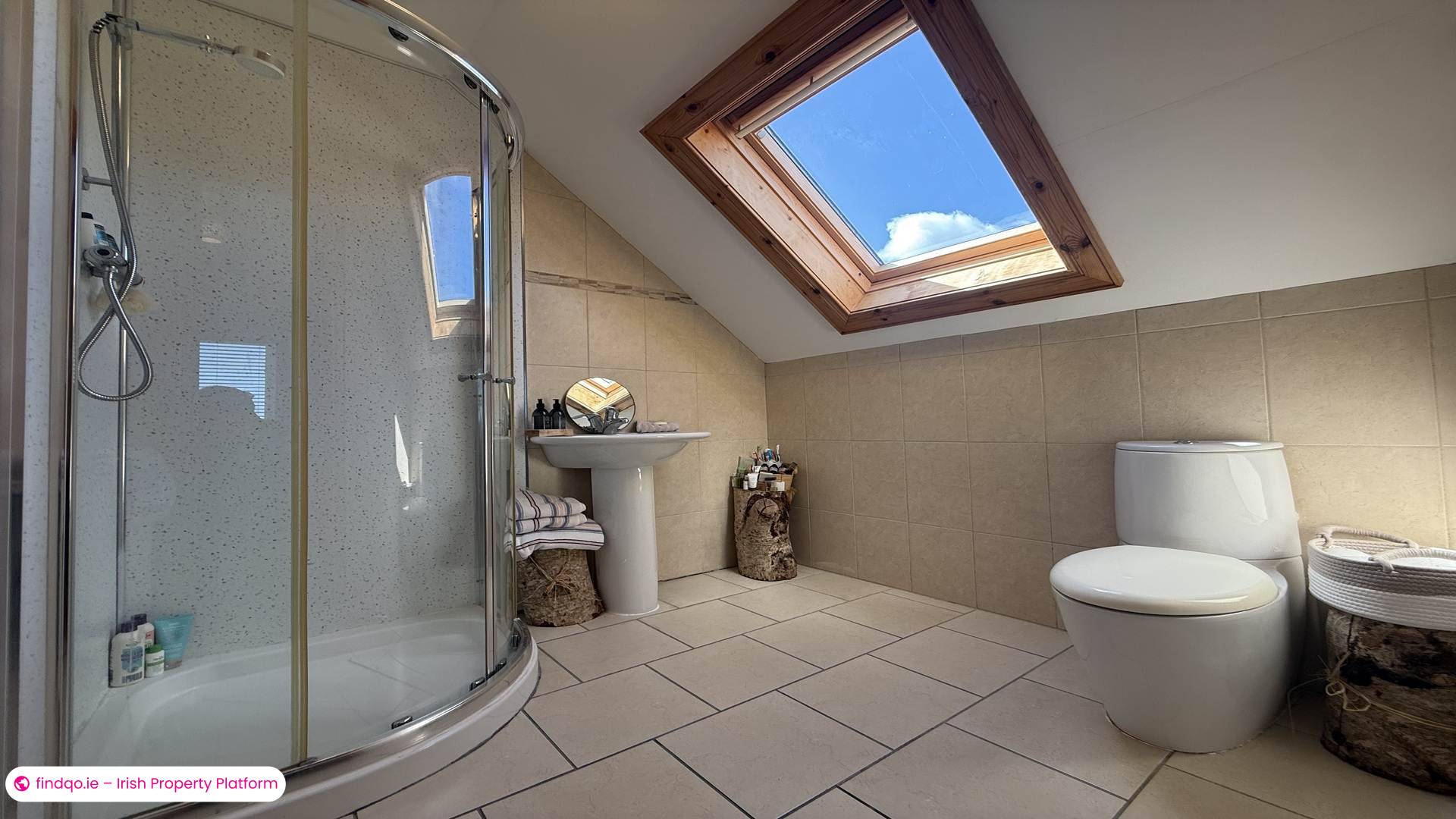 Detached house for Sale in Burtonport, Donegal
