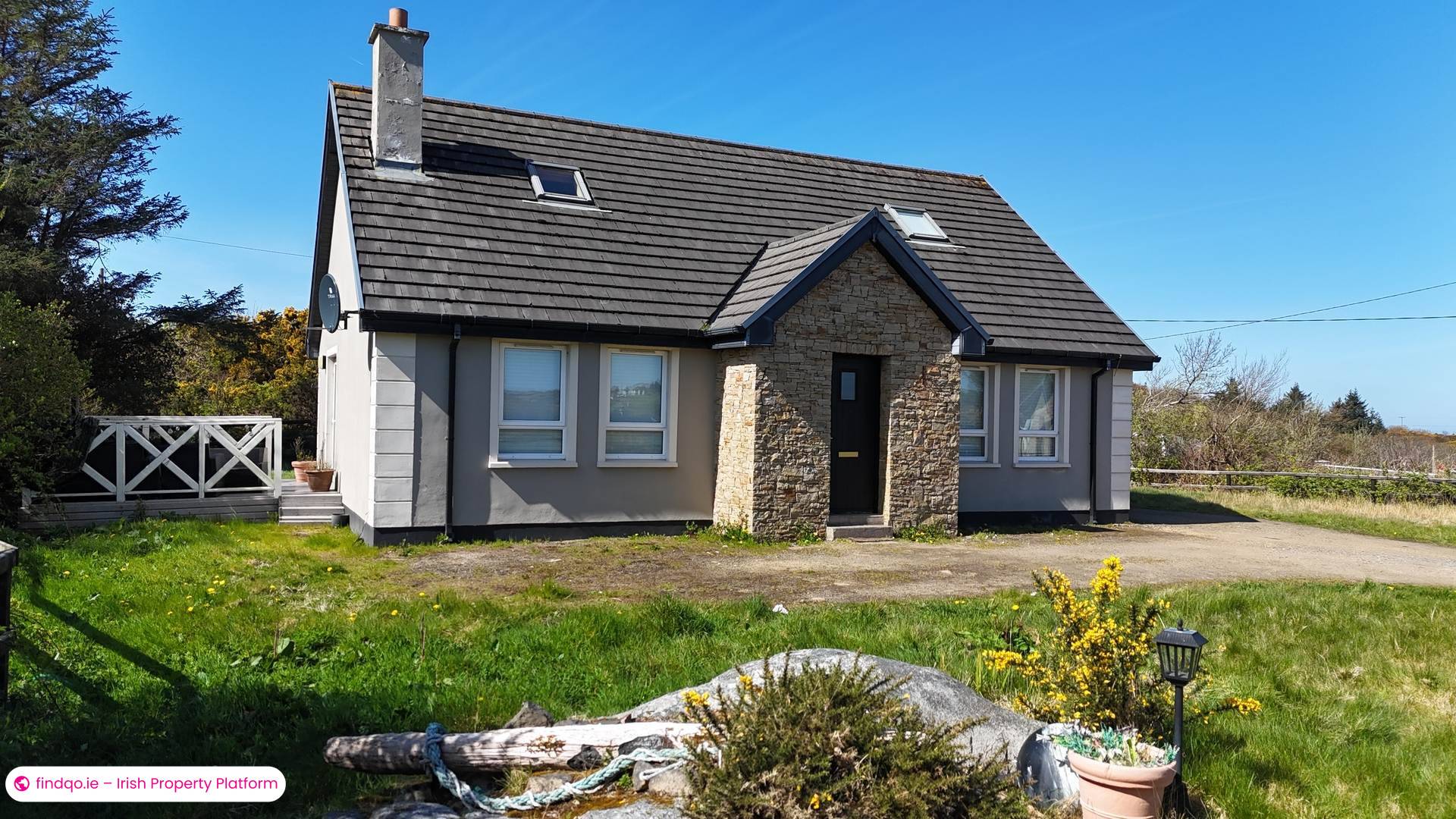 Detached house for Sale in Burtonport, Donegal