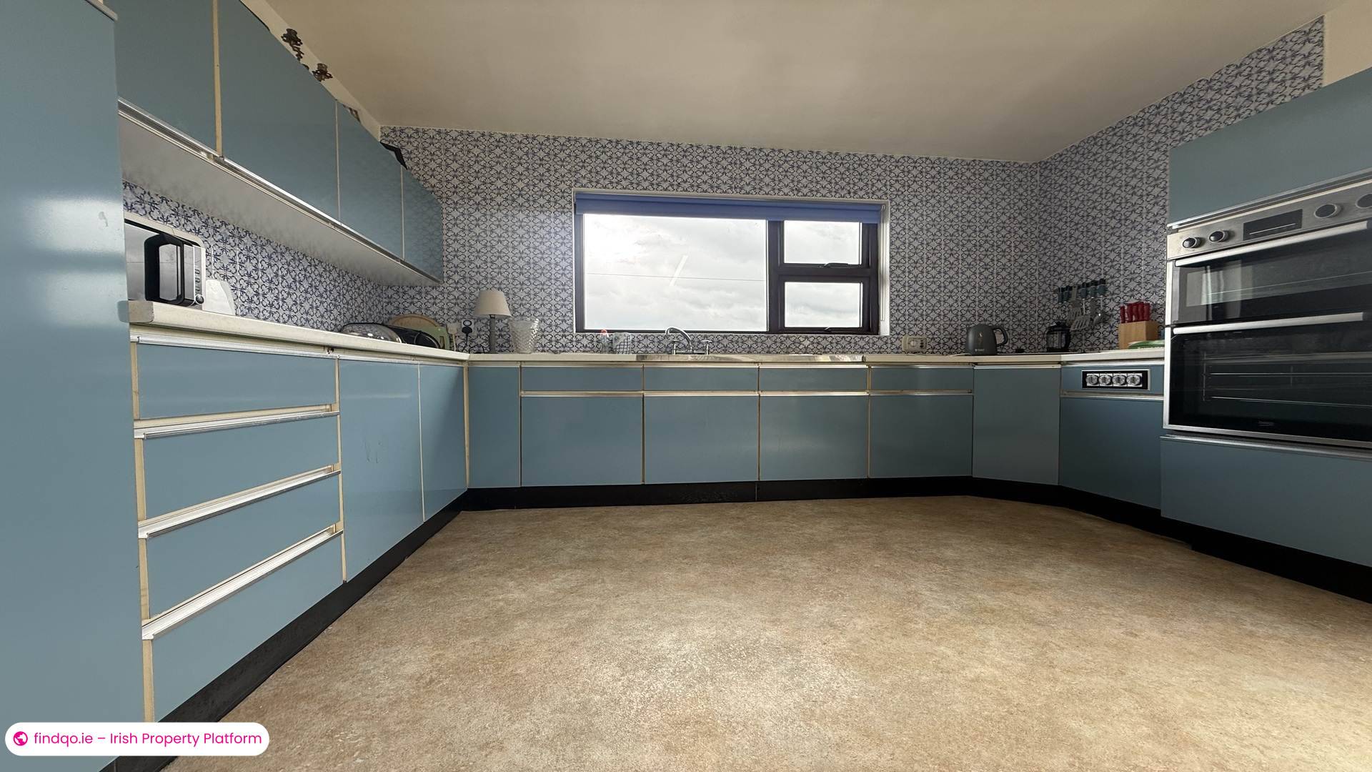 Detached house for Sale in Burtonport, Donegal