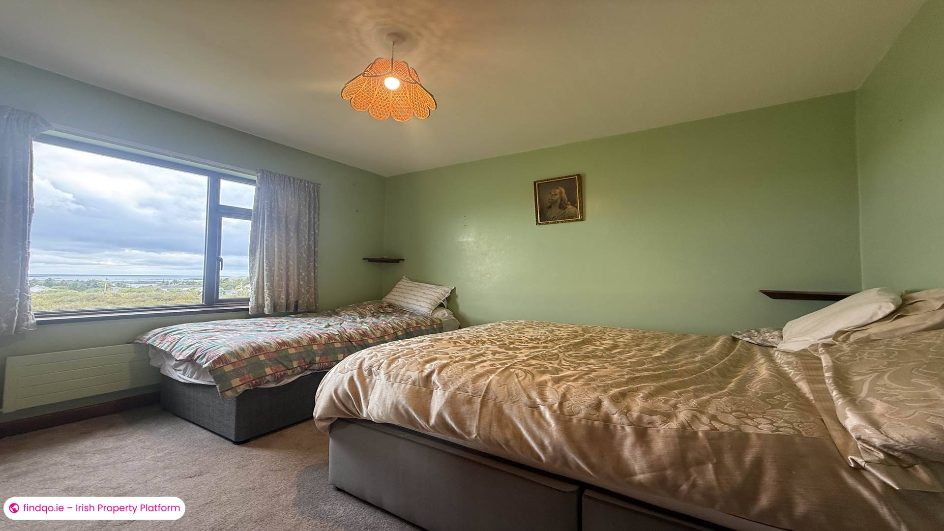 Detached house for Sale in Burtonport, Donegal