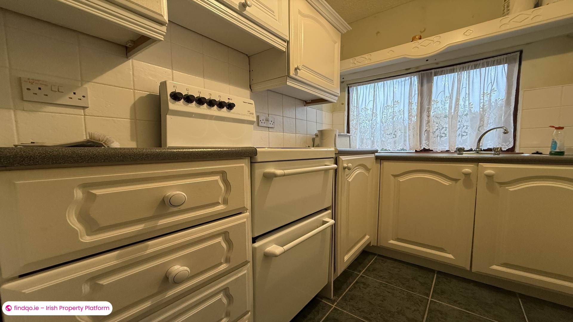 Detached house for Sale in Burtonport, Donegal