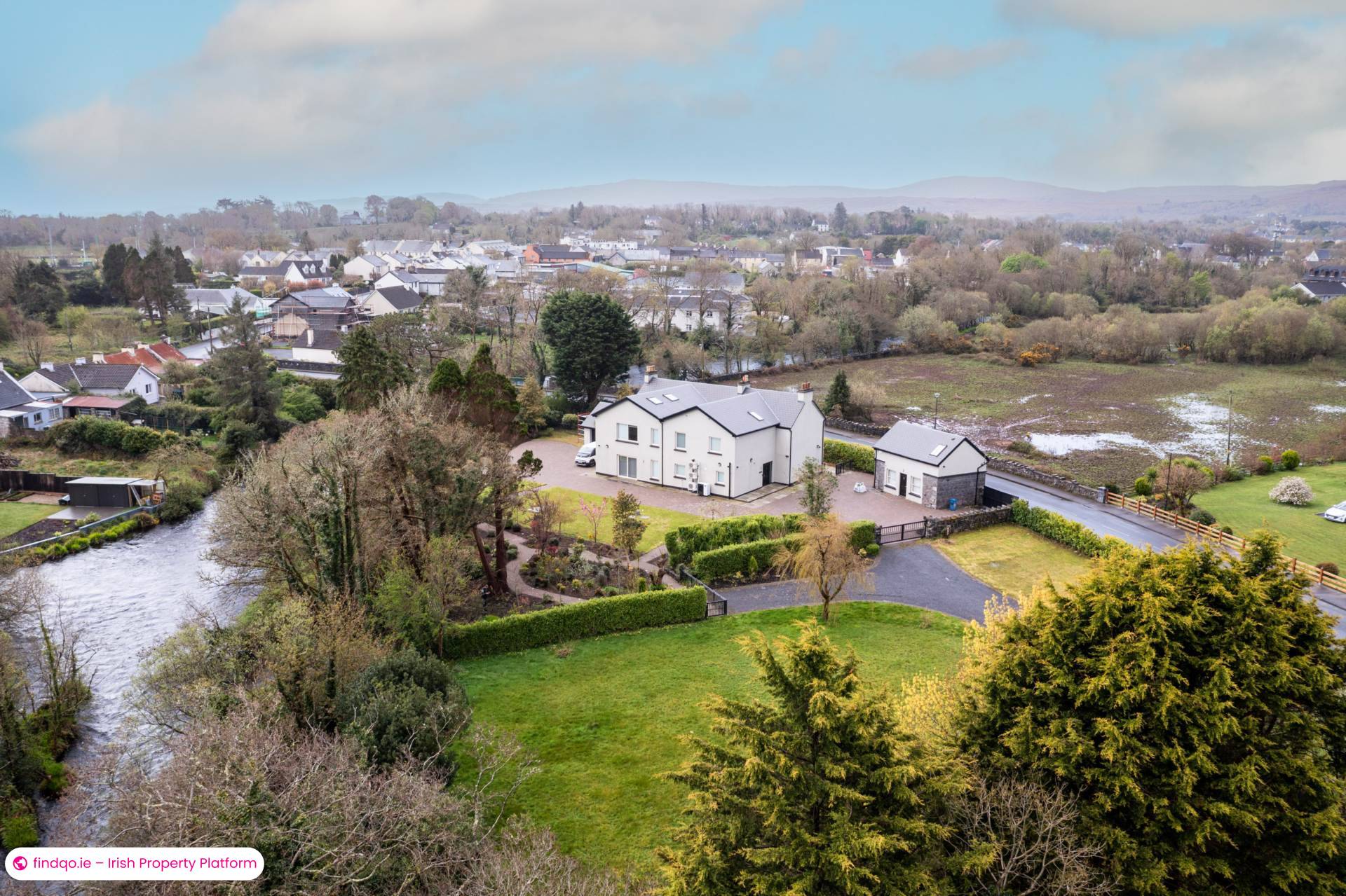 Detached house for Sale in Oughterard, Galway