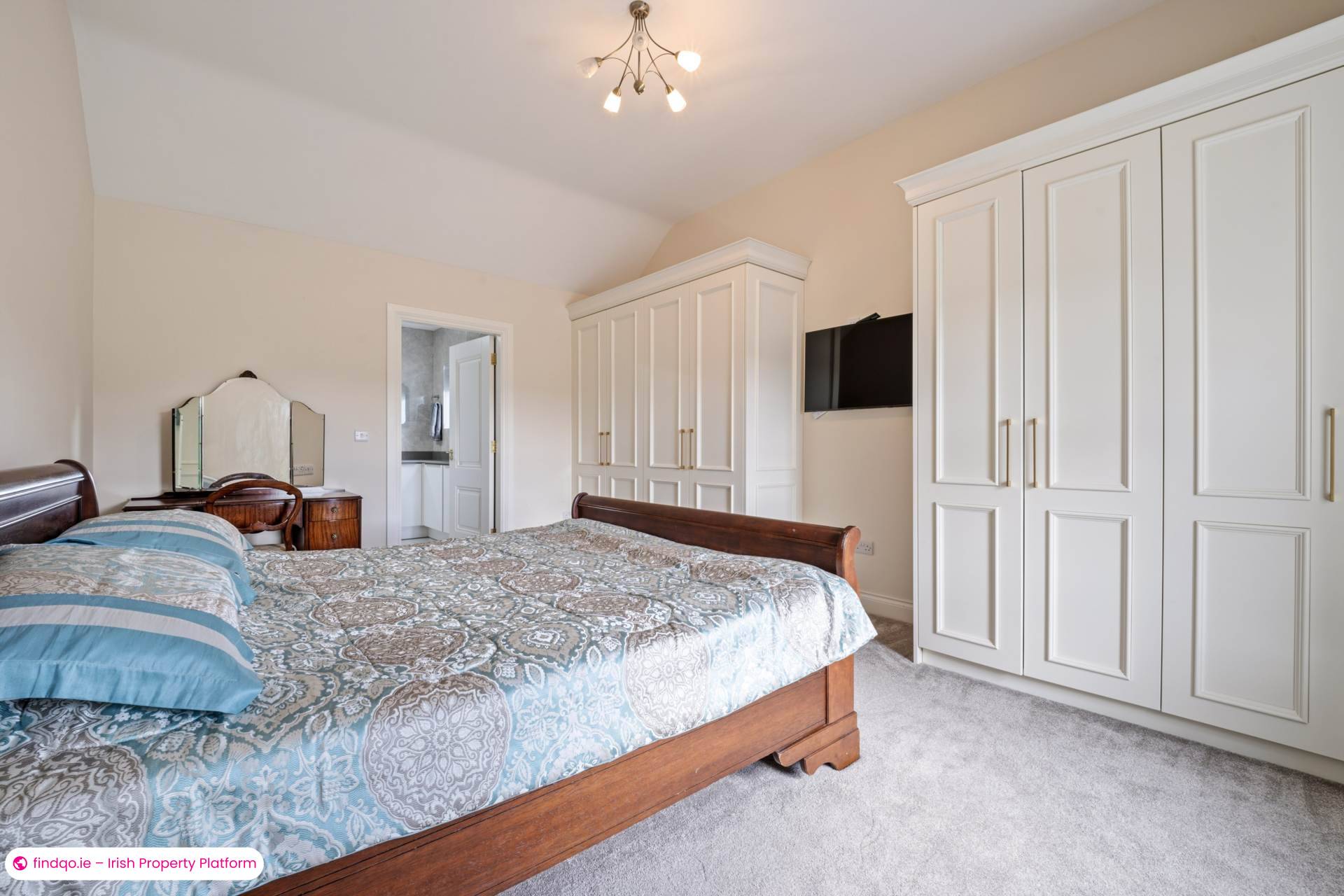 Detached house for Sale in Oughterard, Galway