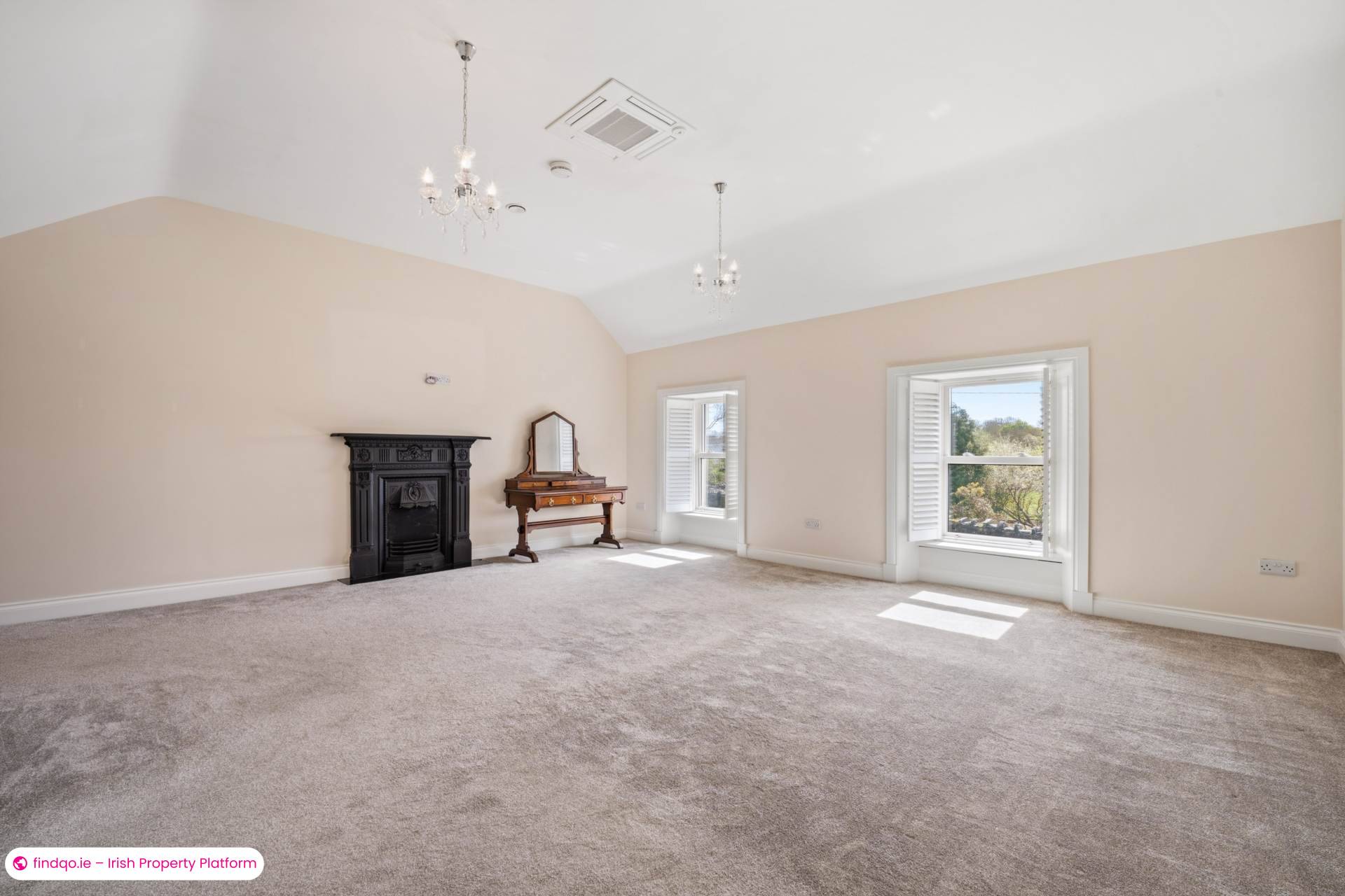 Detached house for Sale in Oughterard, Galway