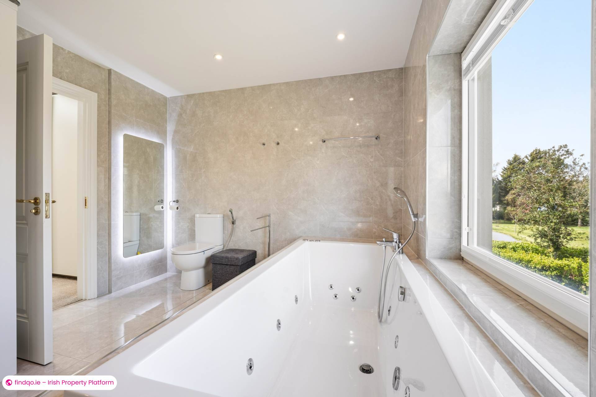 Detached house for Sale in Oughterard, Galway