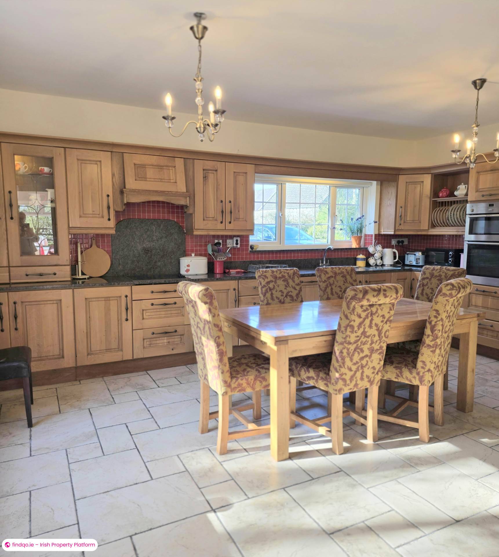 4 Bedroom Detached house for Rent in Turloughmore, Galway